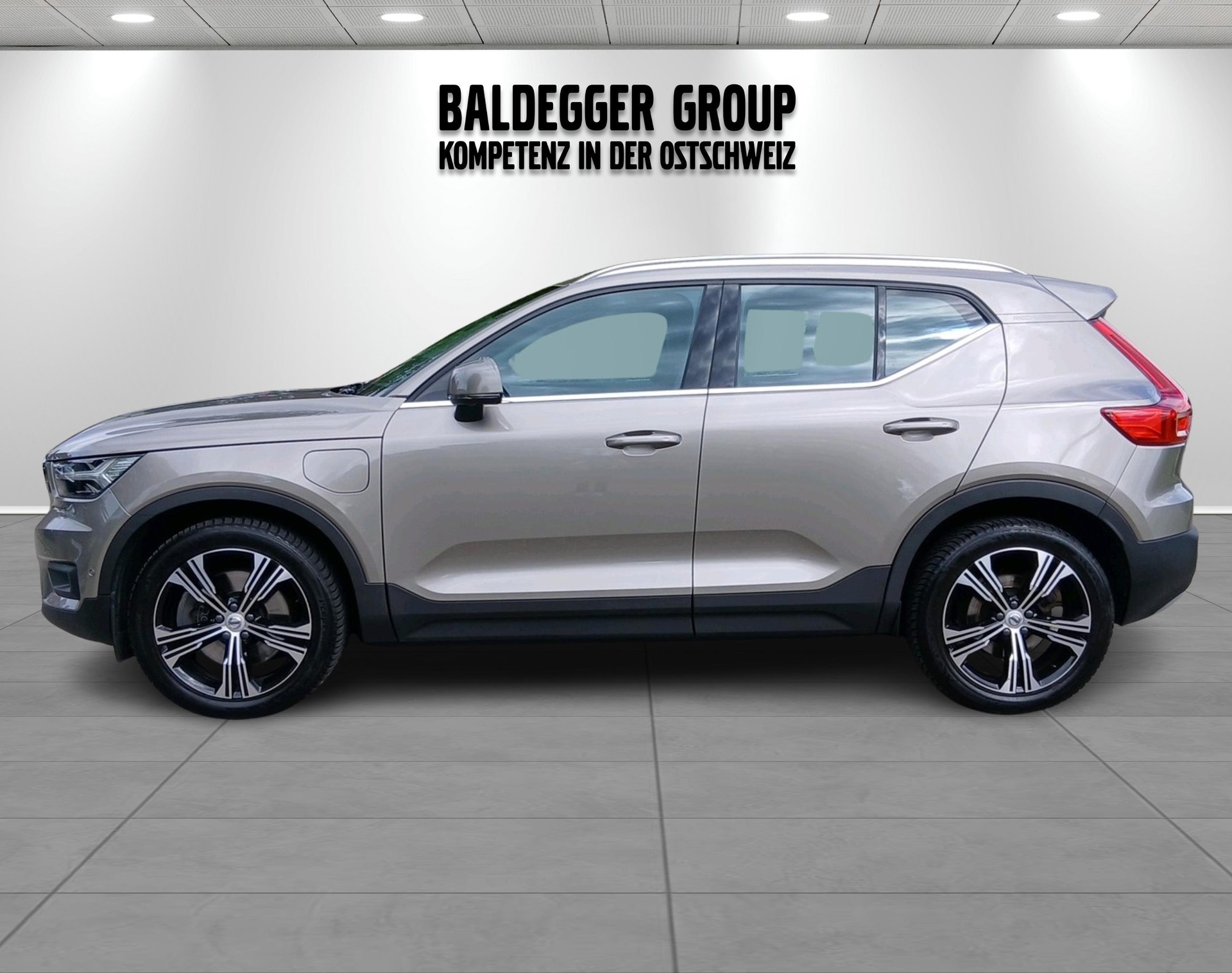 VOLVO XC40 1.5 T4 PiH Inscription-image-8