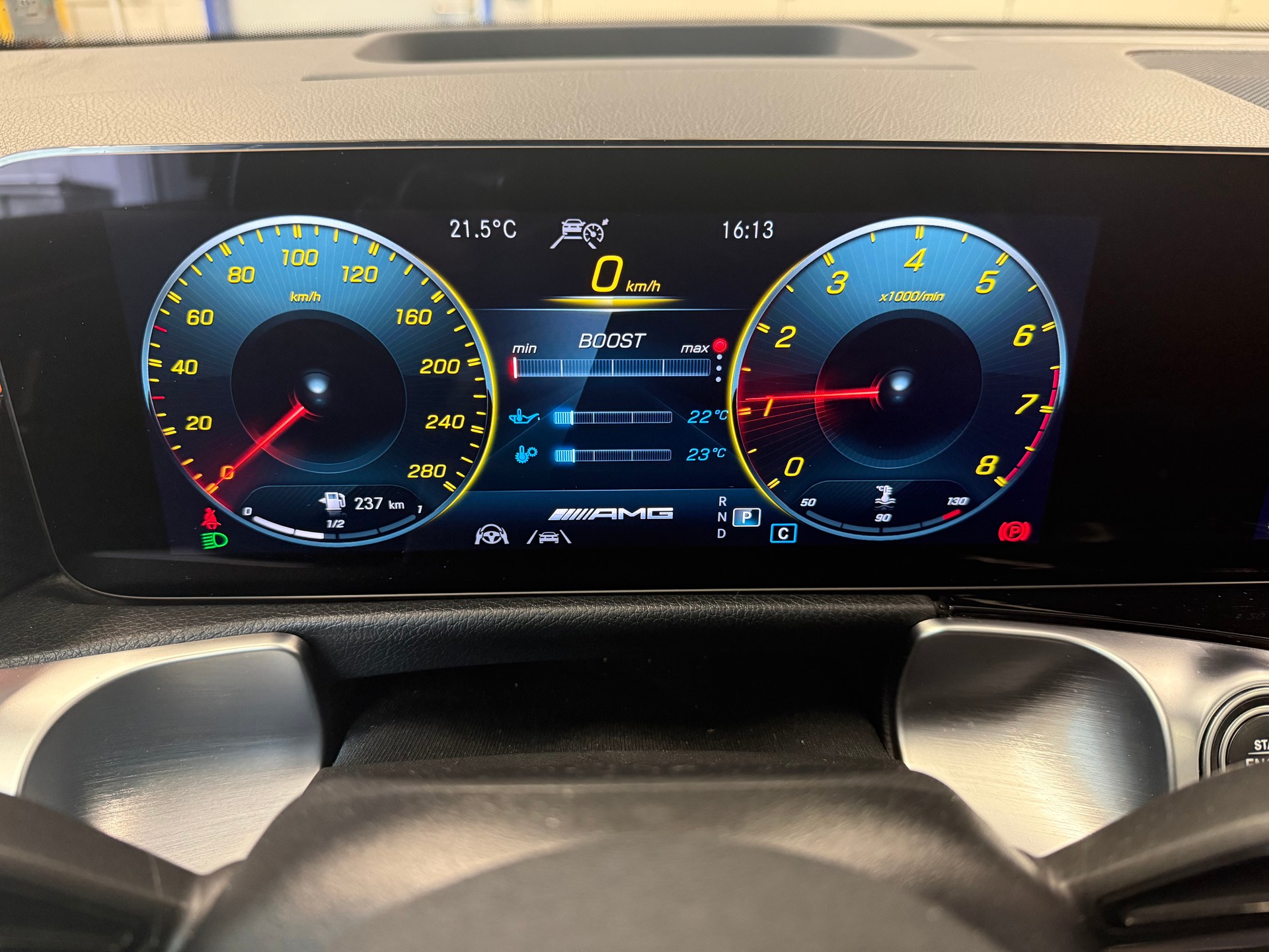 MERCEDES-BENZ GLB 35 AMG 4Matic 8G-Tronic-image-17