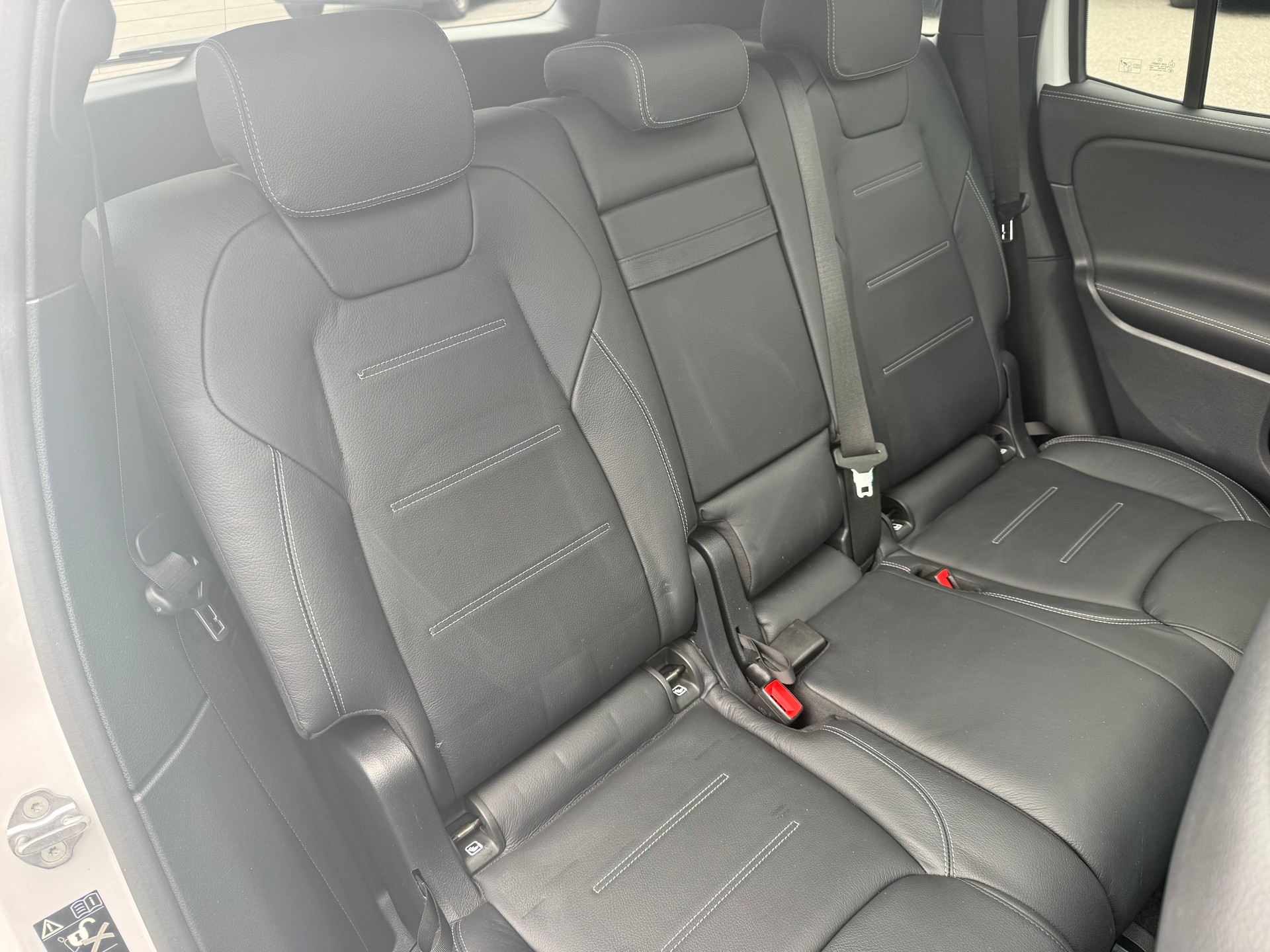 MERCEDES-BENZ GLB 35 AMG 4Matic 8G-Tronic-image-13
