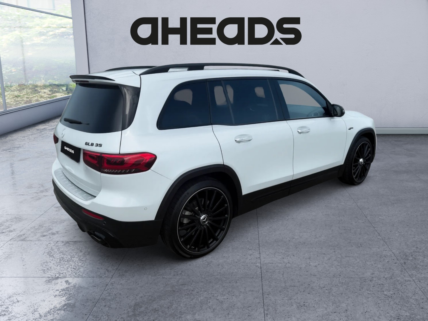 MERCEDES-BENZ GLB 35 AMG 4Matic 8G-Tronic-image-4