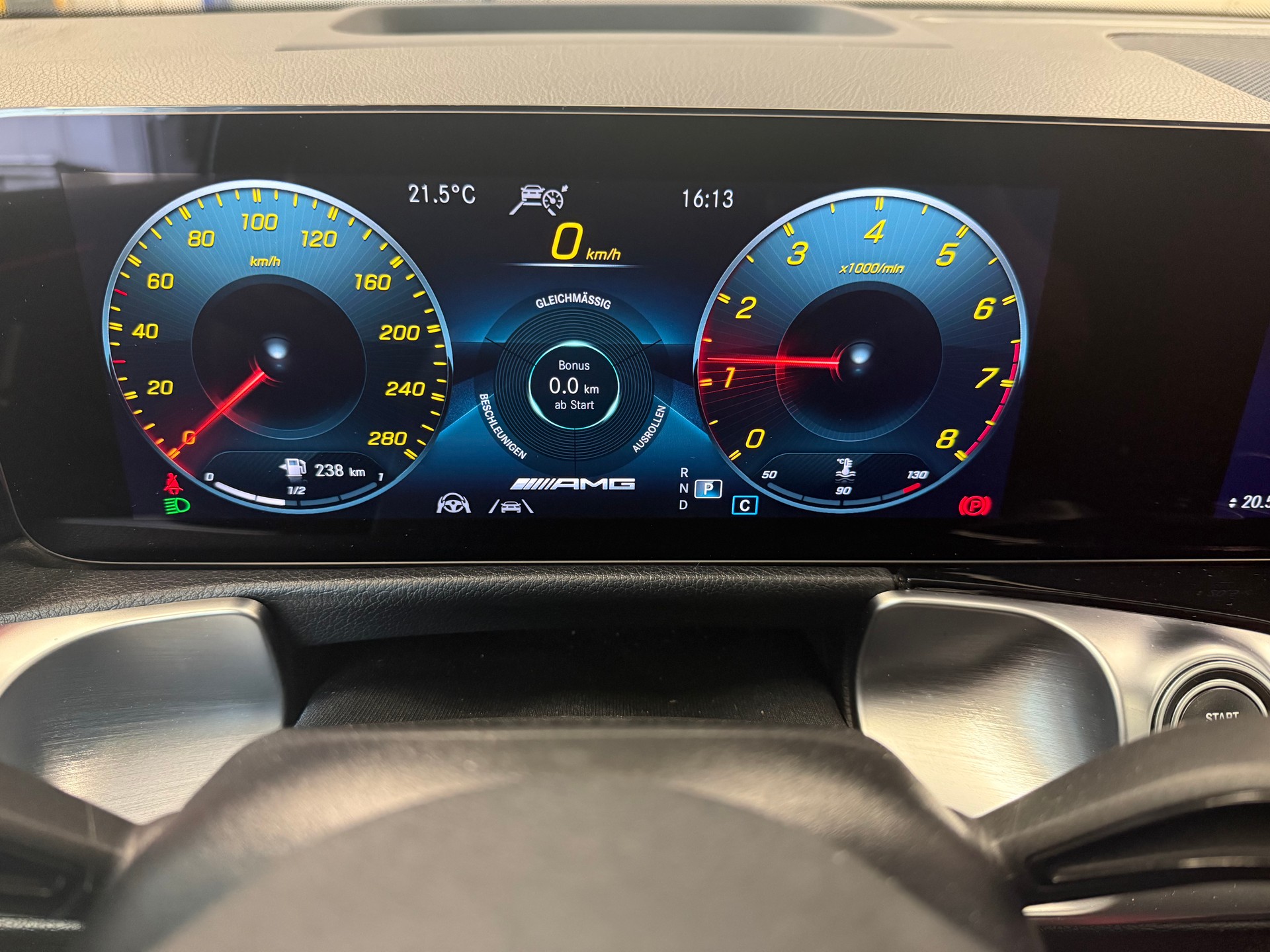 MERCEDES-BENZ GLB 35 AMG 4Matic 8G-Tronic-image-18
