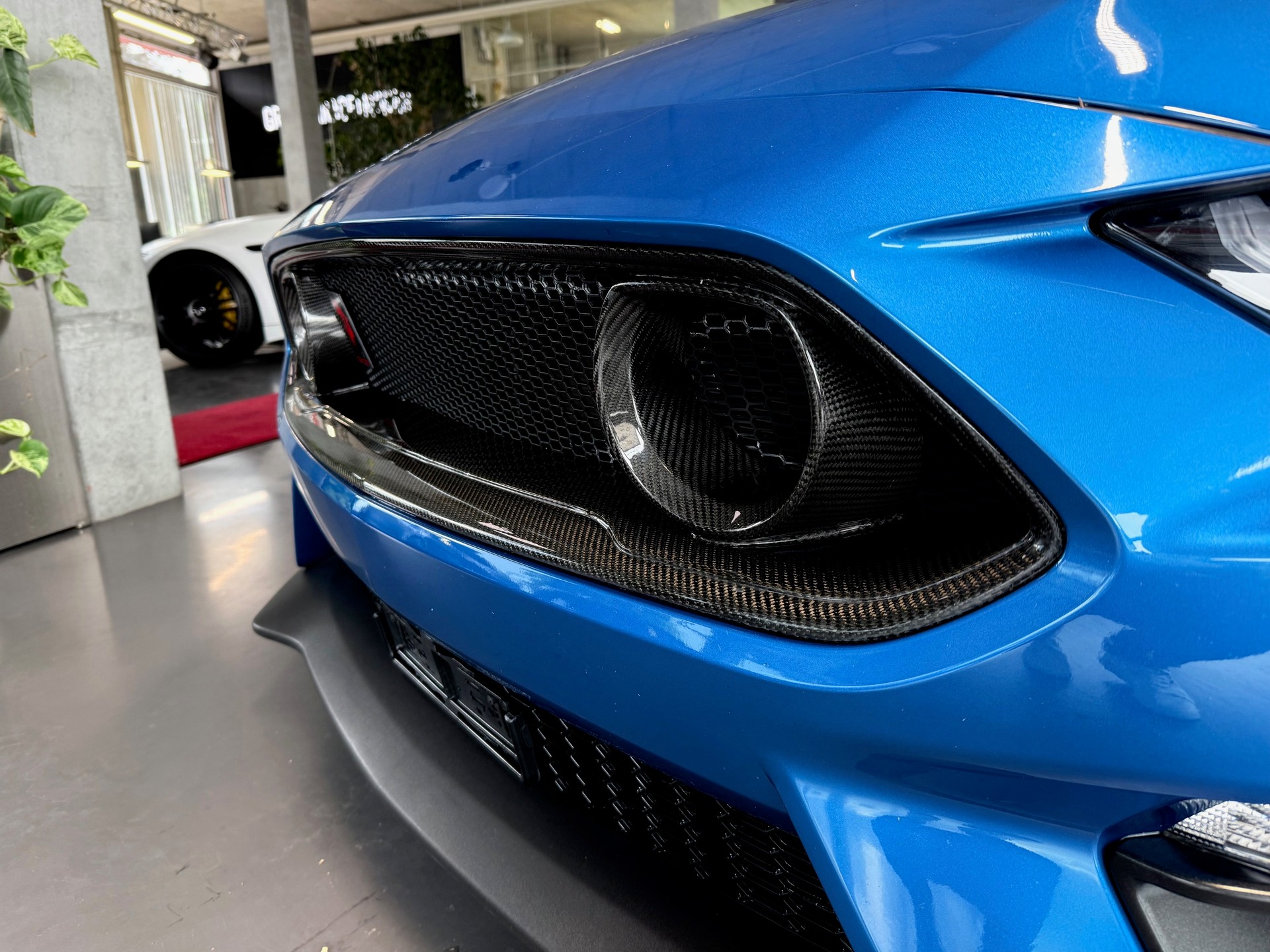 FORD Mustang Fastback 5.0 V8 Mach 1-image-4