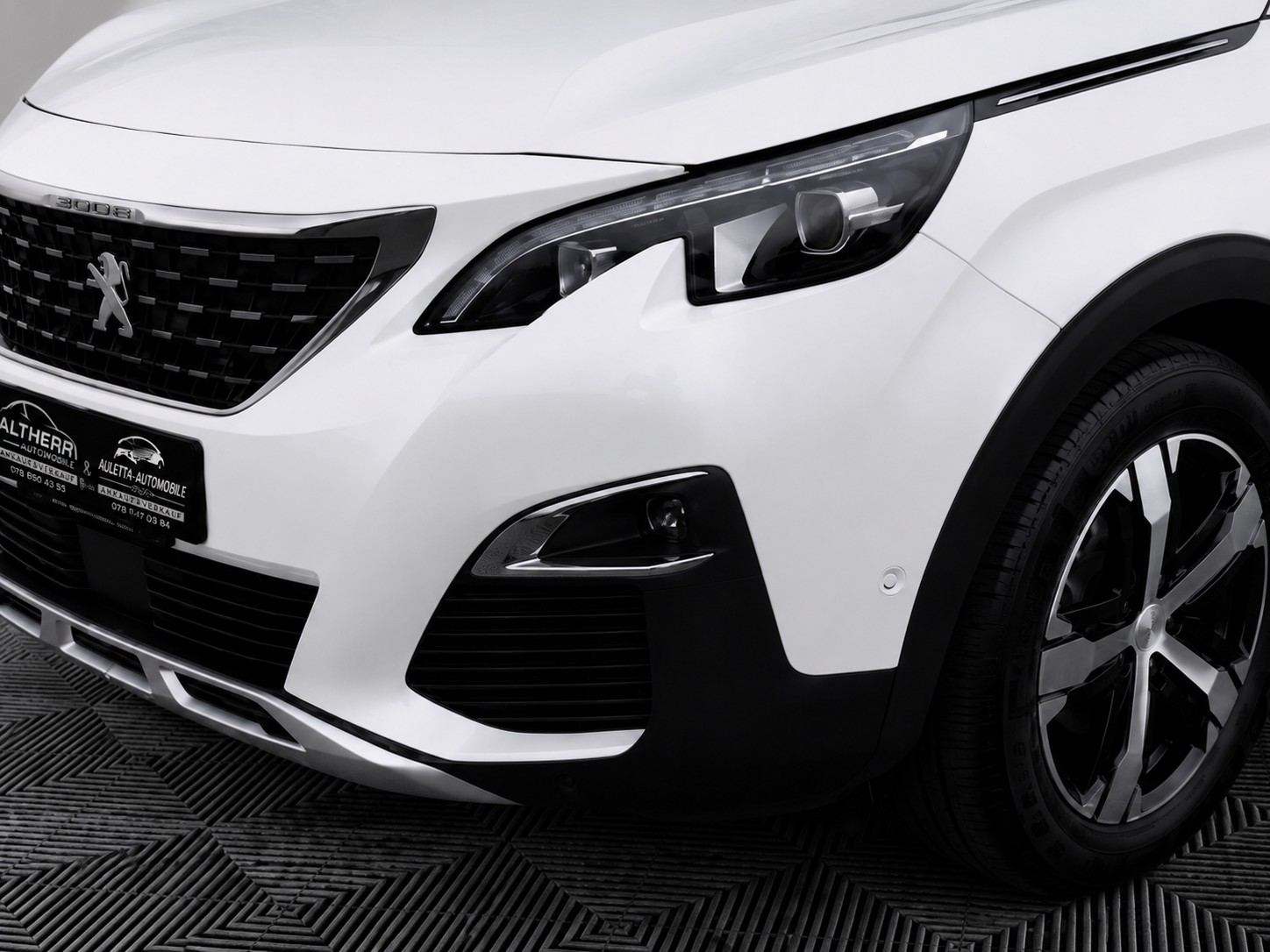 PEUGEOT 5008 1.5 BlueHDi GT Line EAT 7 Plätzer mit Isofix-image-8
