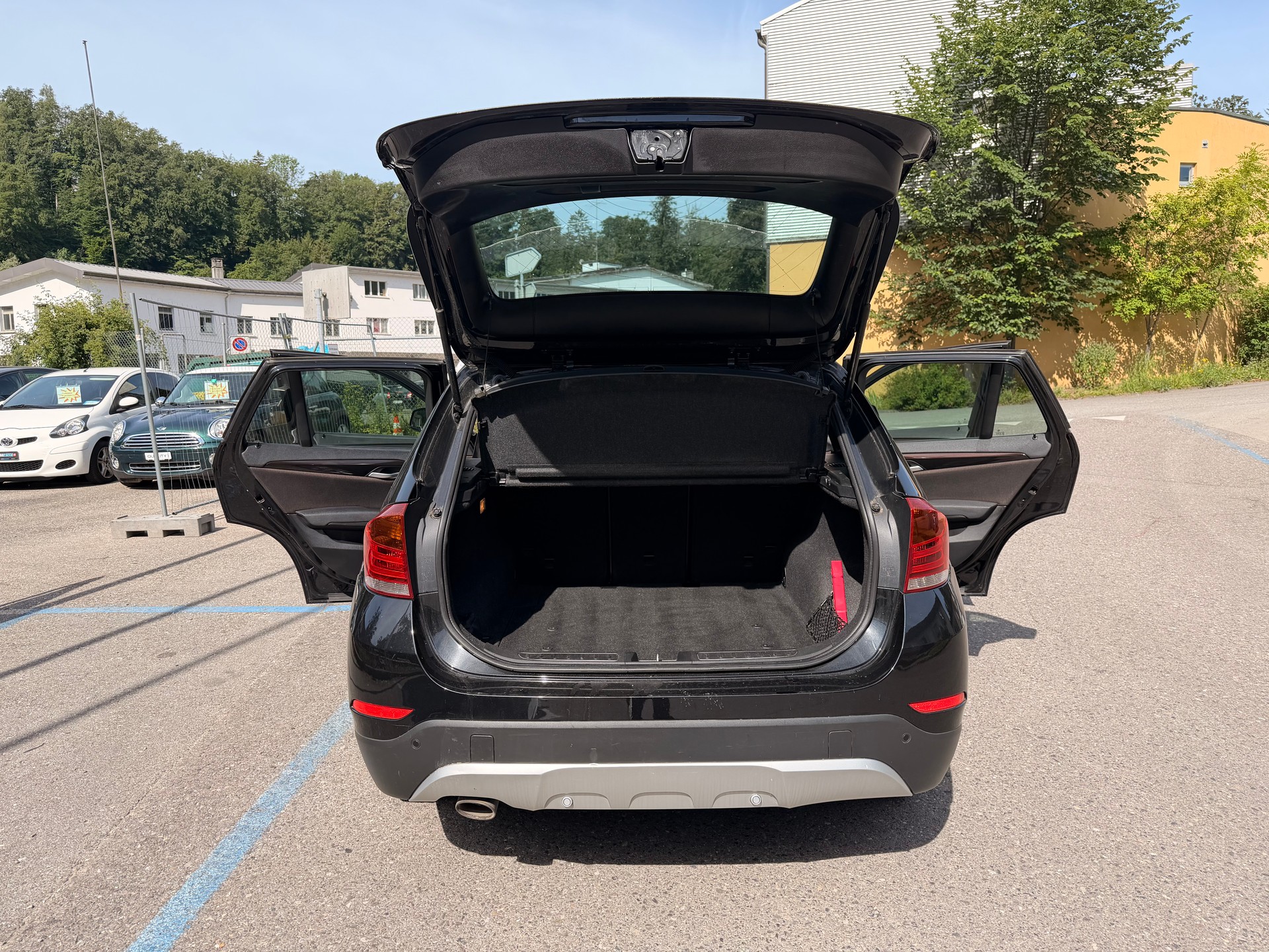 BMW X1 xDrive 18d xLine-image-17