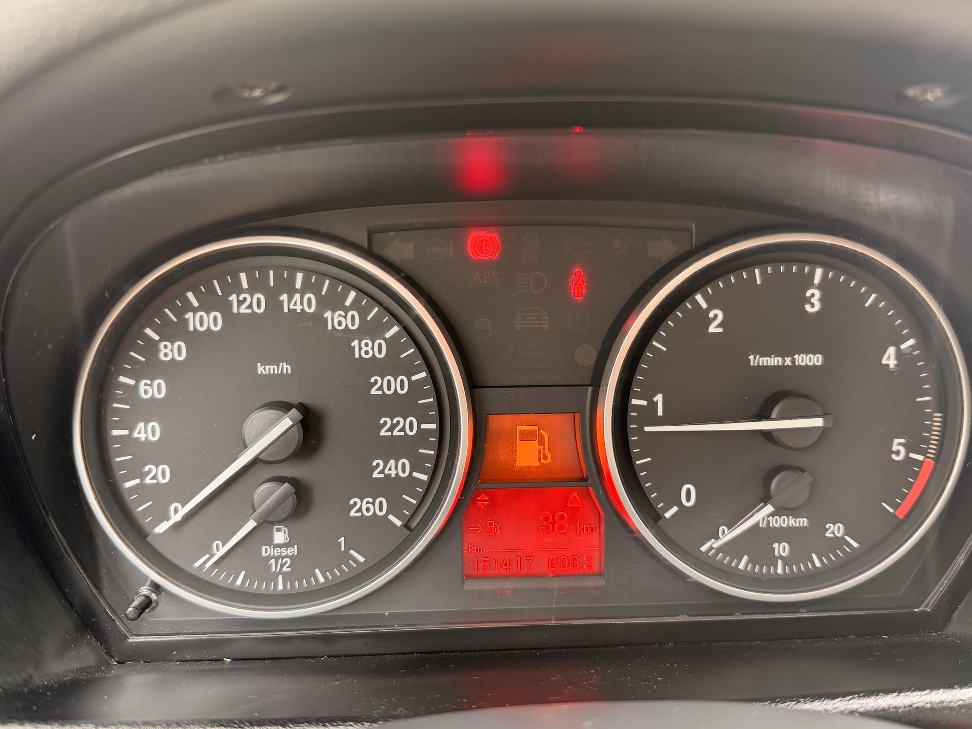 BMW X1 xDrive 18d xLine-image-27