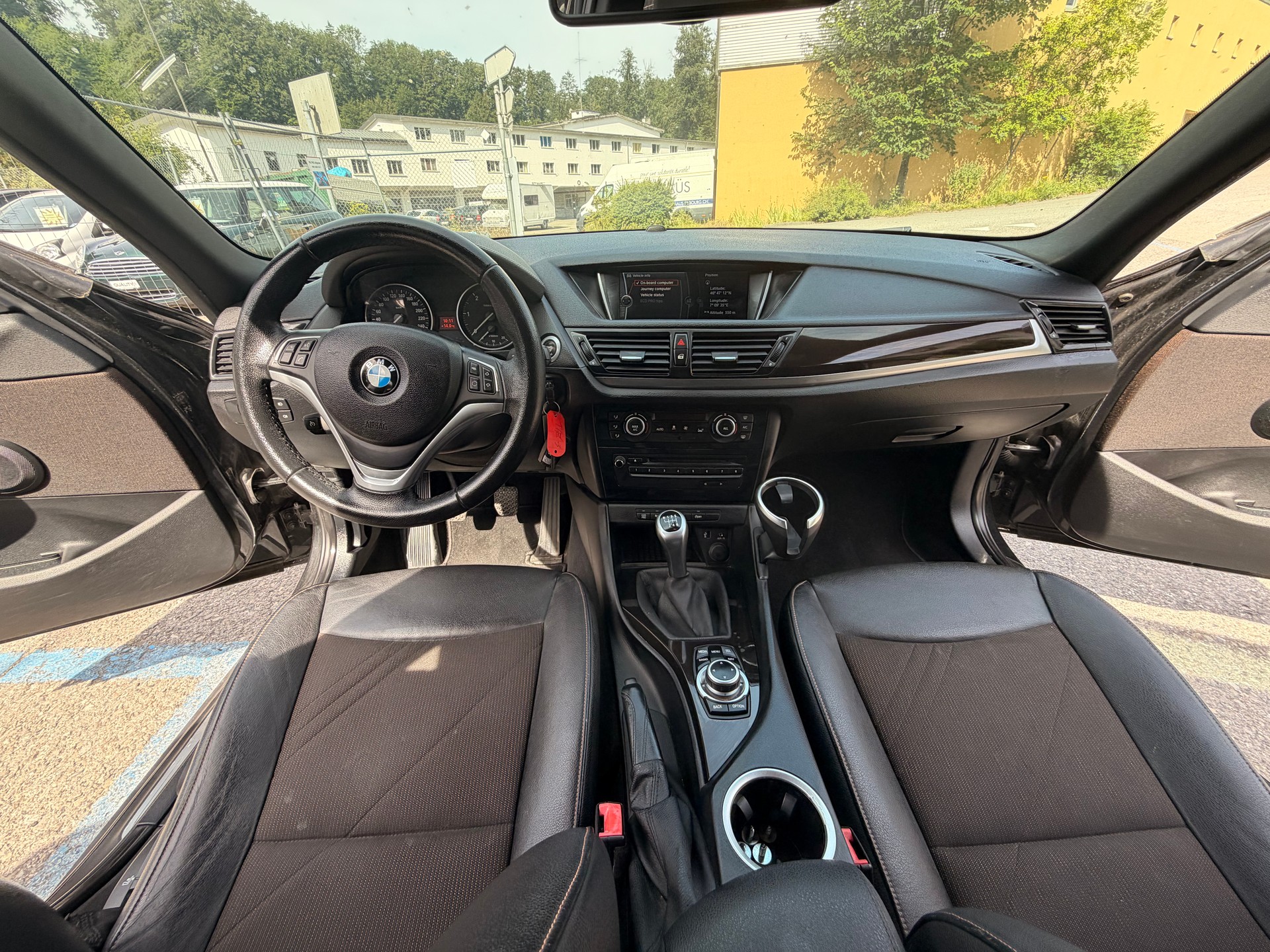BMW X1 xDrive 18d xLine-image-22
