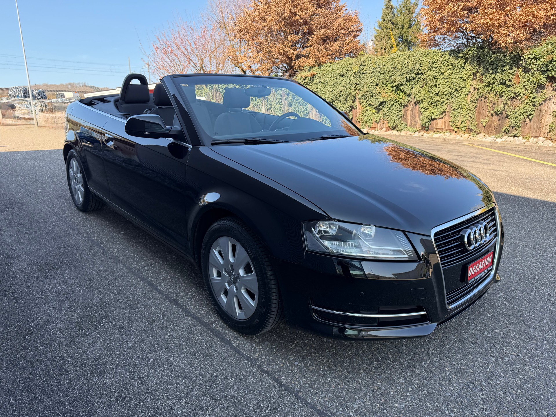 AUDI A3 Cabriolet 1.2 T FSI Attraction-image-16