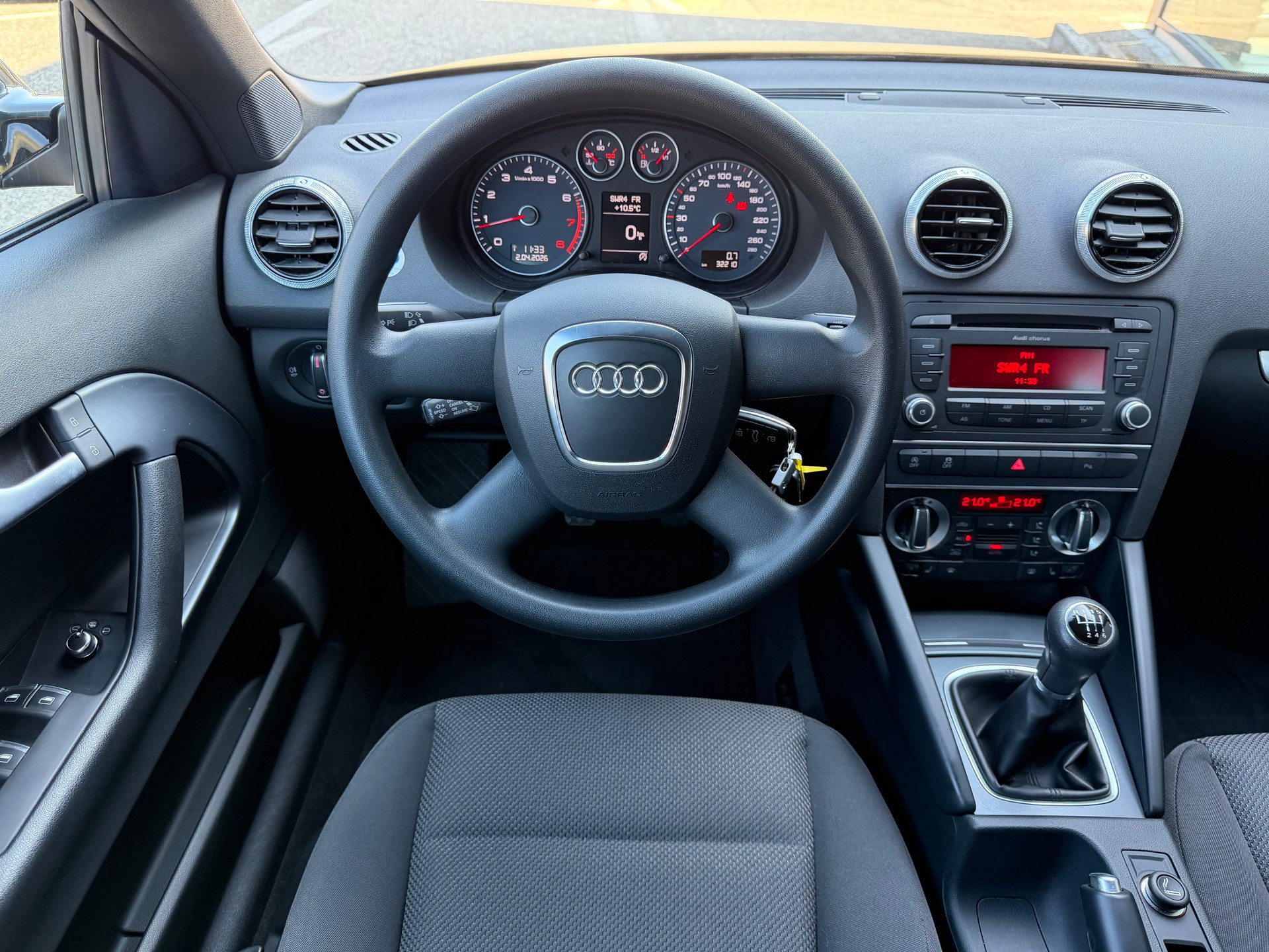 AUDI A3 Cabriolet 1.2 T FSI Attraction-image-10