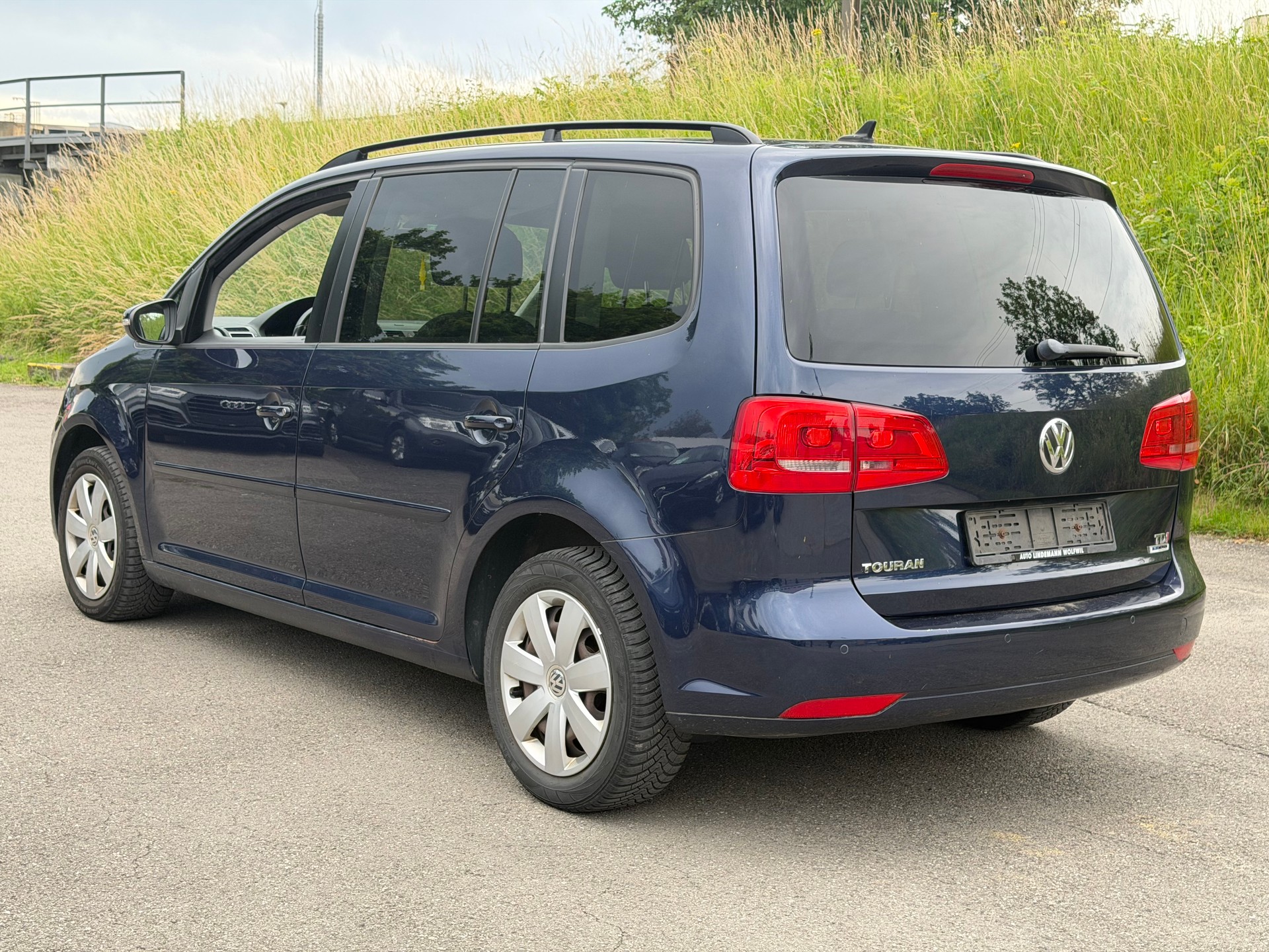 VW Touran 1.6 TDI BMT Comfortline DSG-image-4