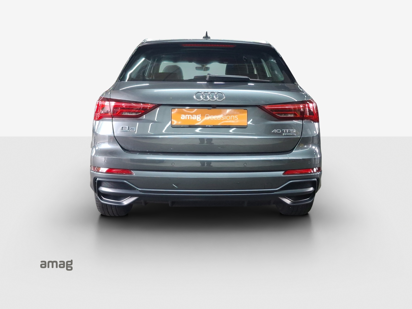 AUDI Q3 40 TFSI S line quattro S-tronic-showroom-element-3
