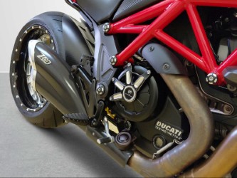 DUCATI Diavel 1200 Carbon-image-2