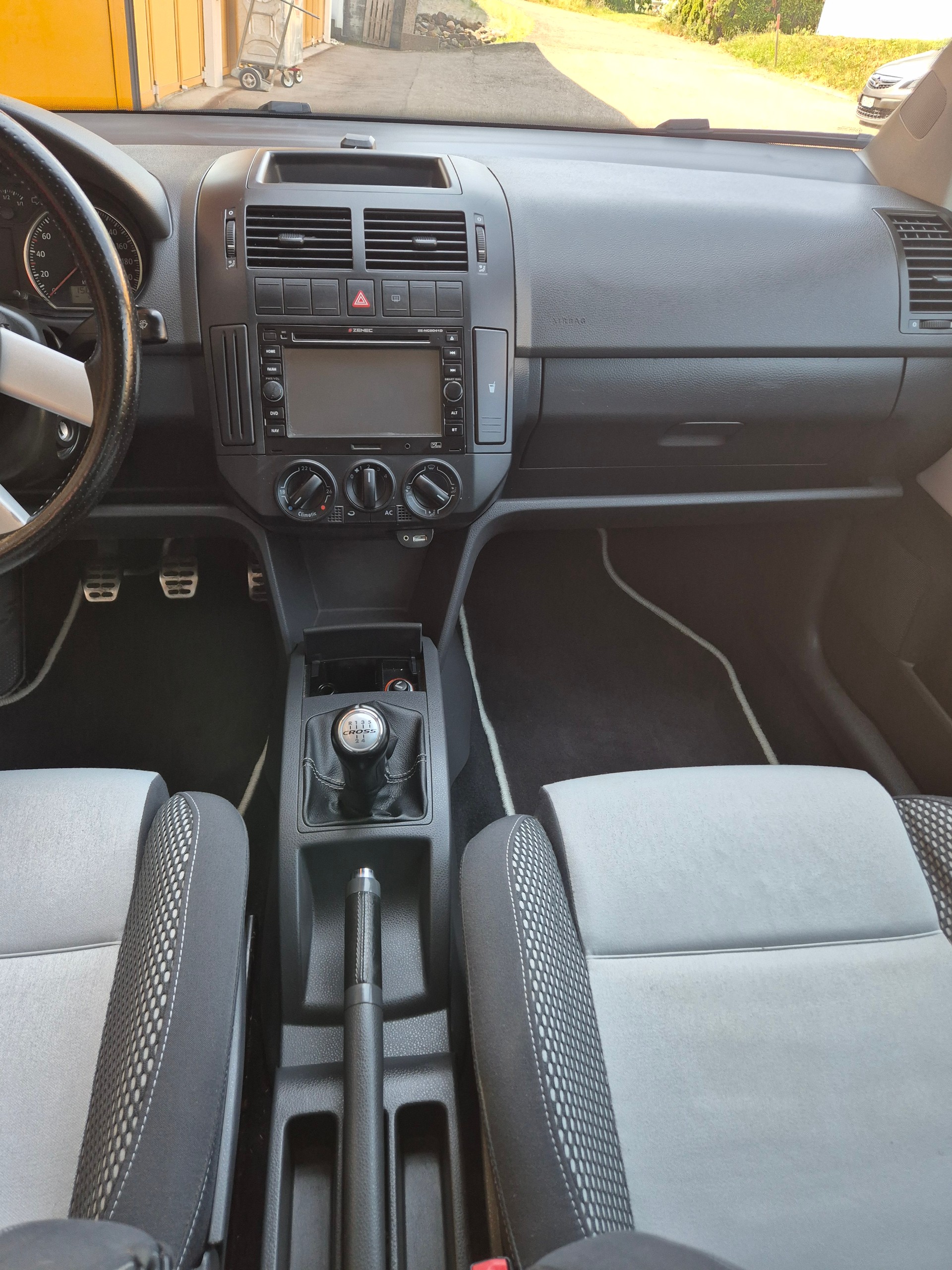 VW CrossPolo 1.4 16V Scott-image-8