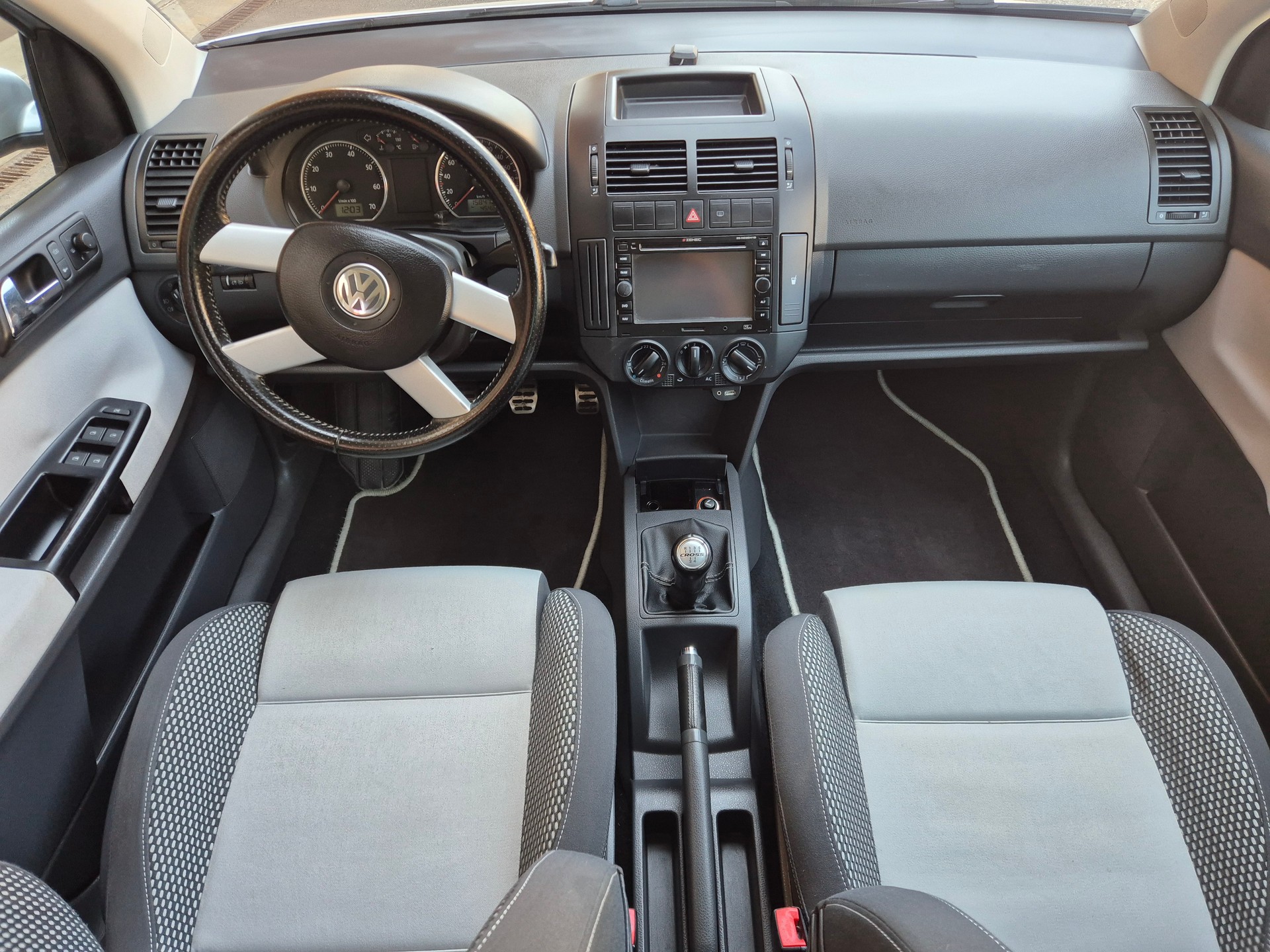 VW CrossPolo 1.4 16V Scott-image-5