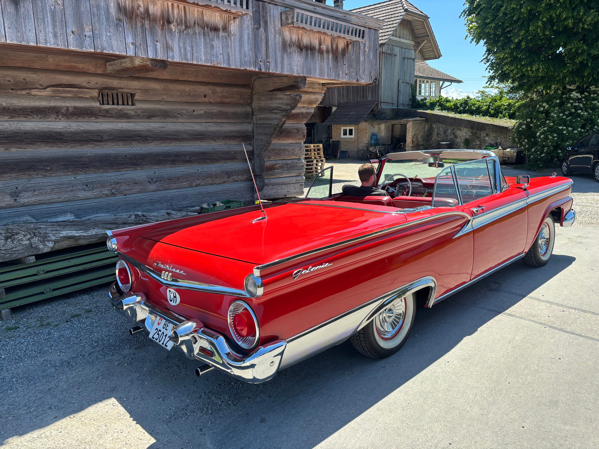FORD Fairlane 500 Skyliner V8 300 PS-showroom-element-3