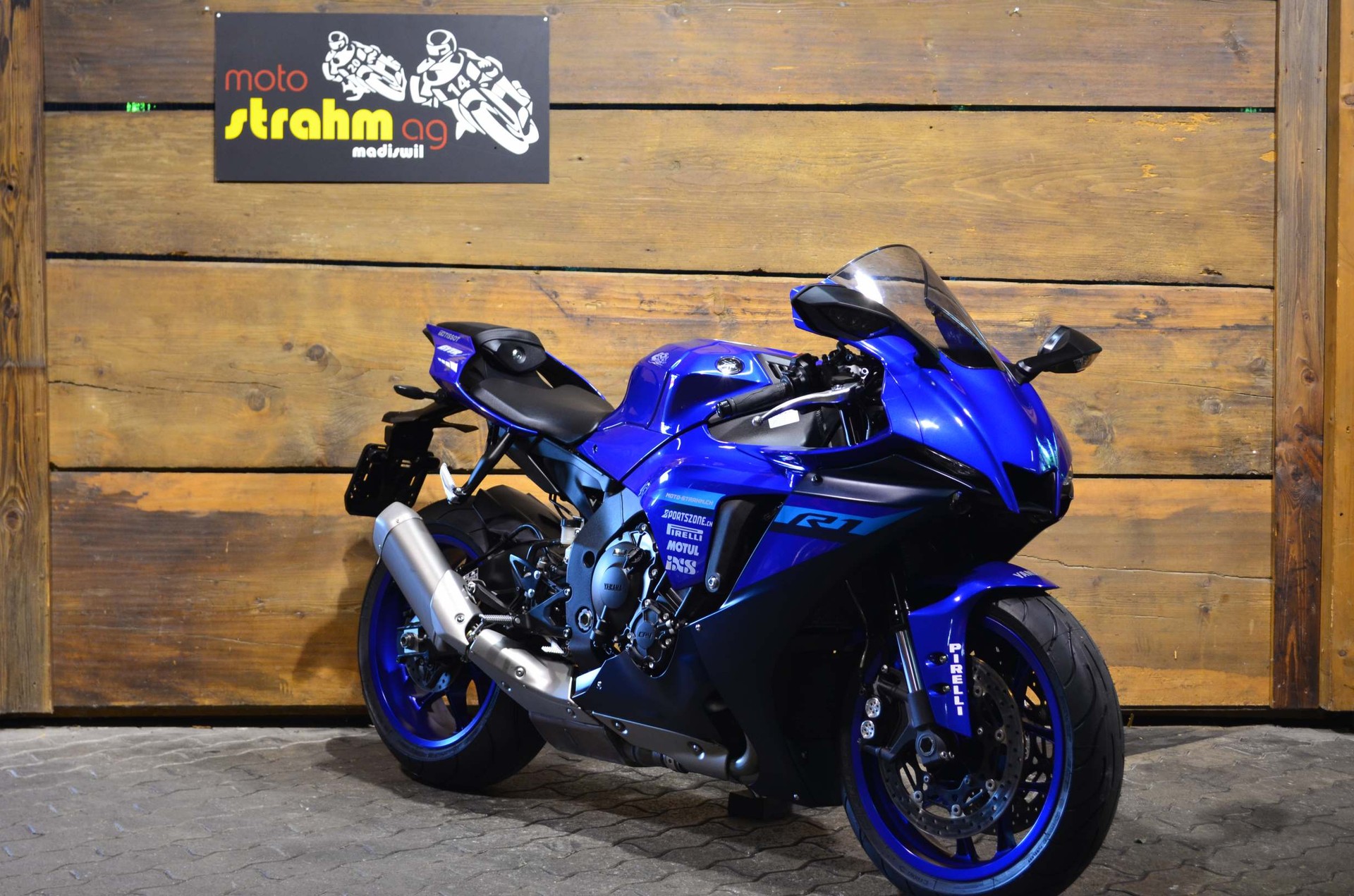 YAMAHA YZF-R1 ABS-image-0