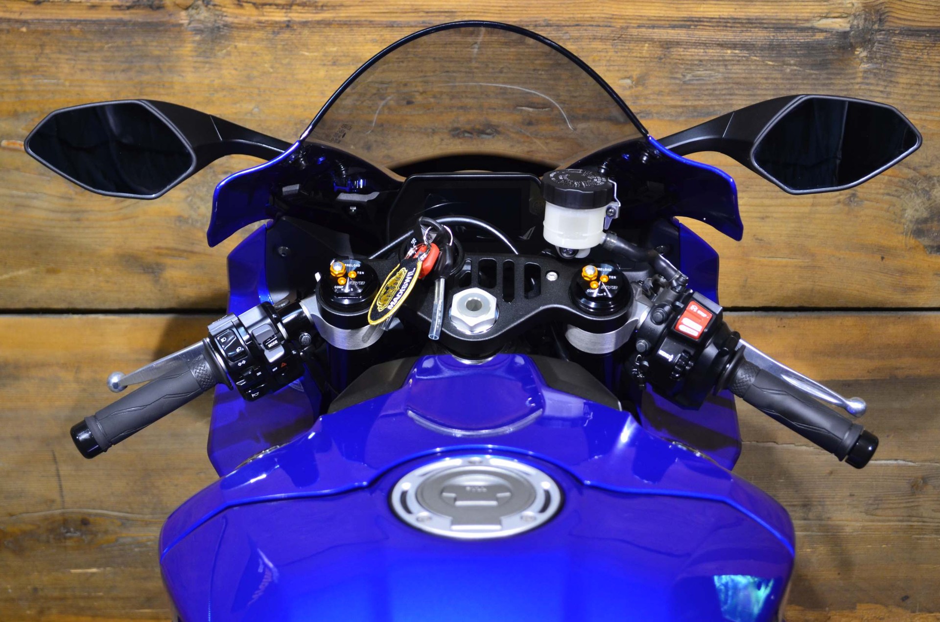 YAMAHA YZF-R1 ABS-image-2