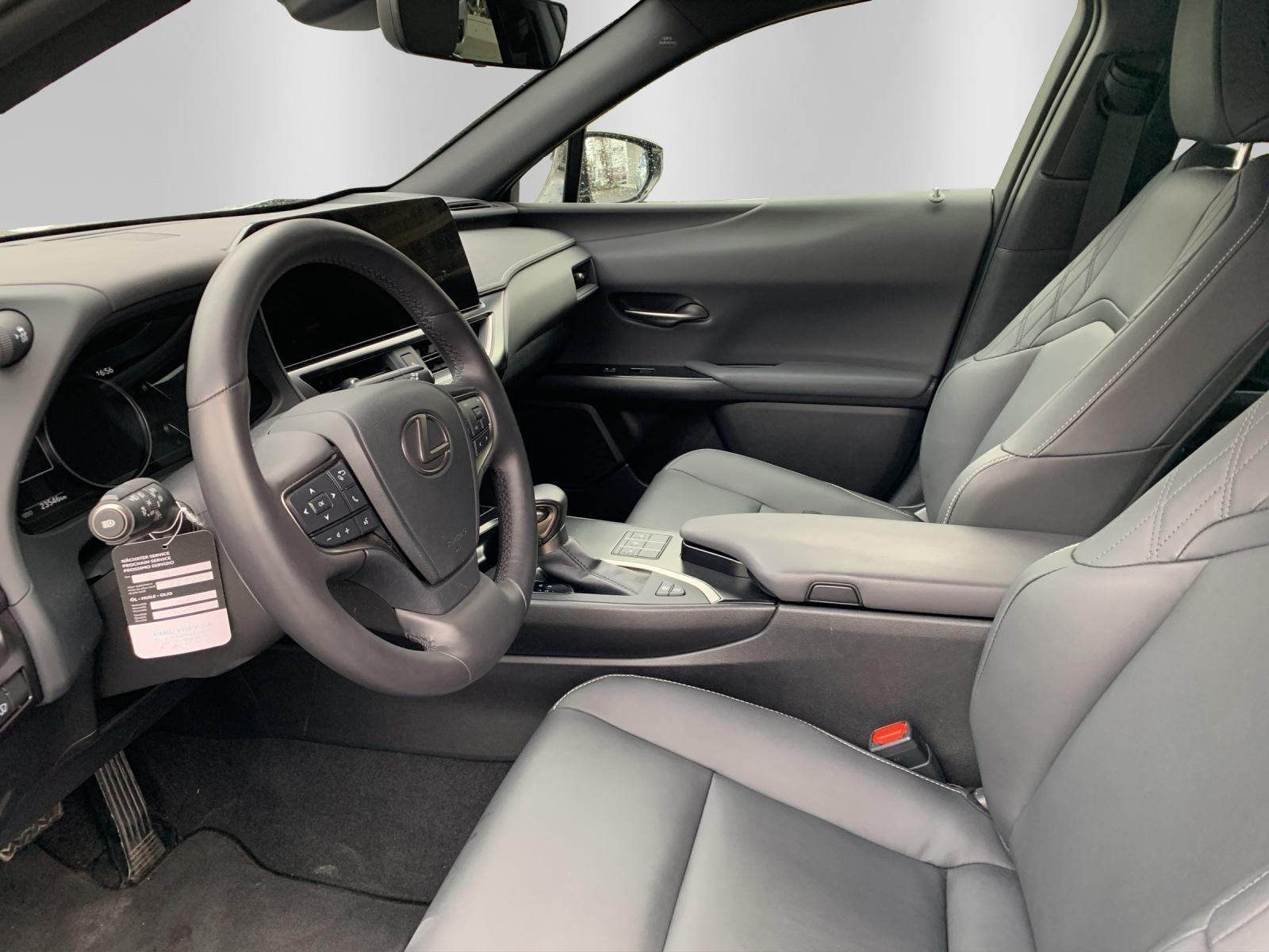 LEXUS UX 250h F-Line-image-7