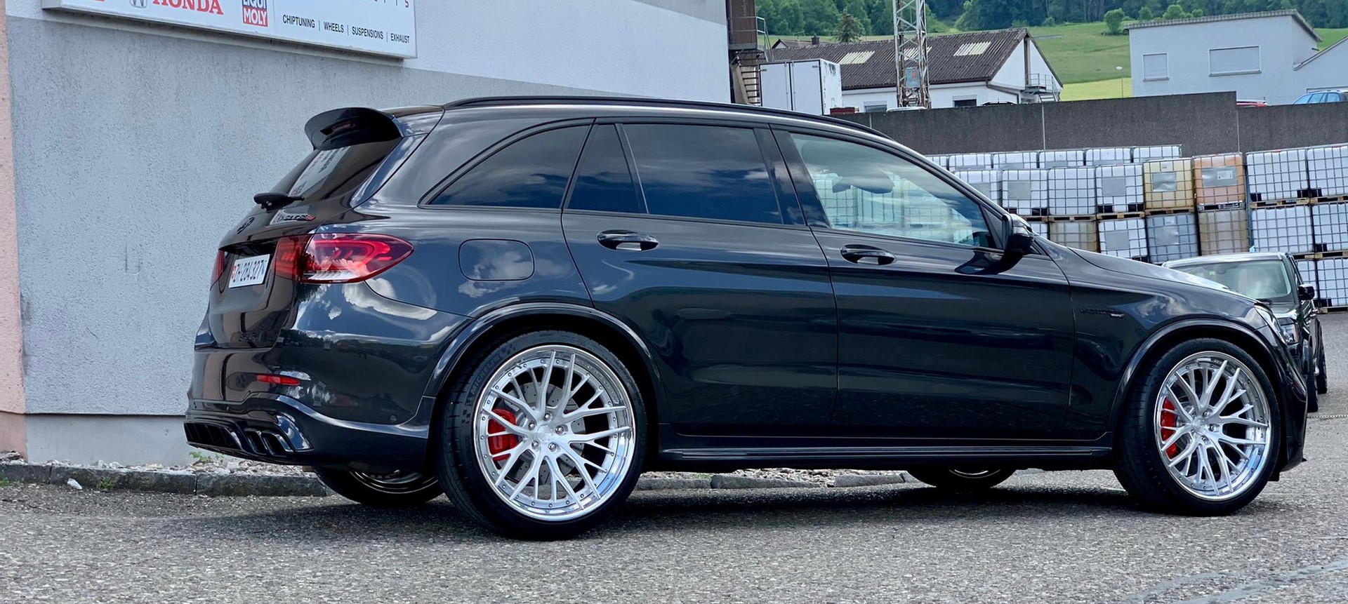 MERCEDES-BENZ GLC 63 S AMG 4m+-image-3