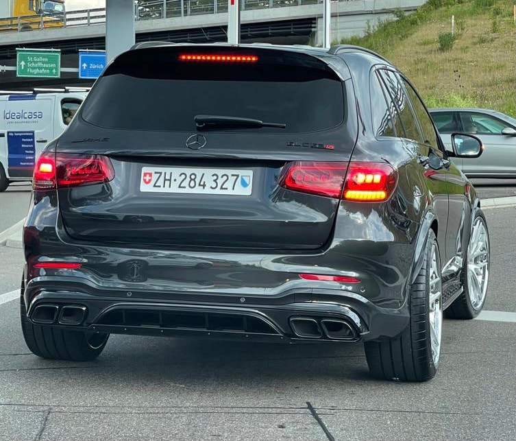 MERCEDES-BENZ GLC 63 S AMG 4m+-image-4
