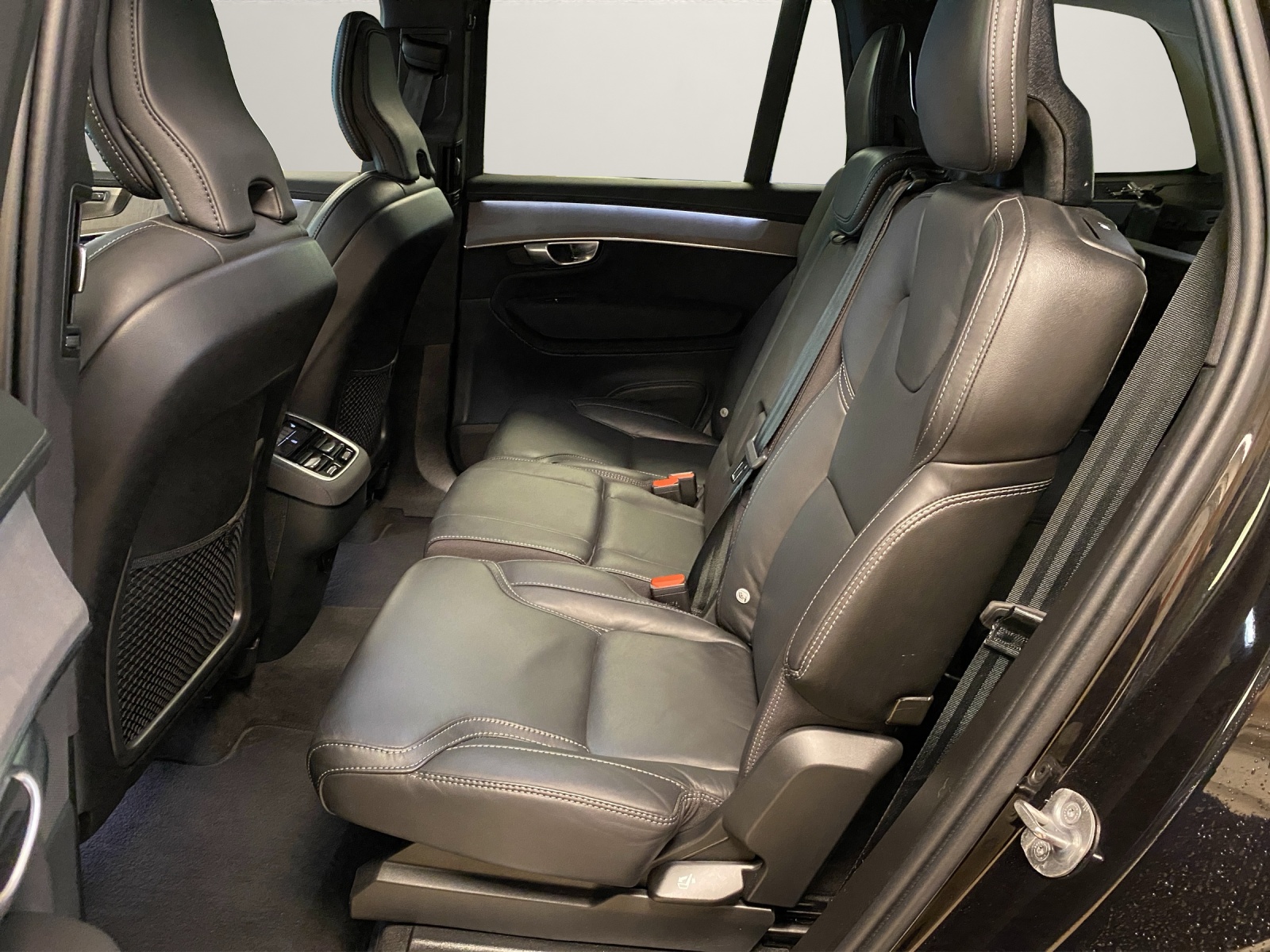 VOLVO XC90 B5 Benzin Mild Hybrid AWD Plus Bright Geartronic-image-12