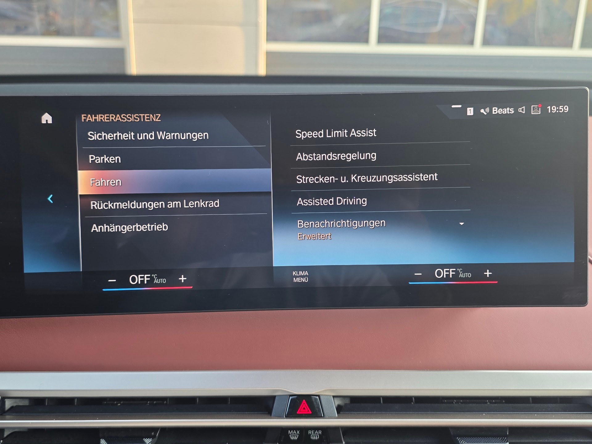 BMW iX xDrive40 ** VOLLAUSSTATTUNG - SoH Batterie 98.8% - MASSAGE SITZE - ASSISTENZ PLUS PAK. -KOMFORT PAK.- GARANTIE BIS 09.2030 **-image-26