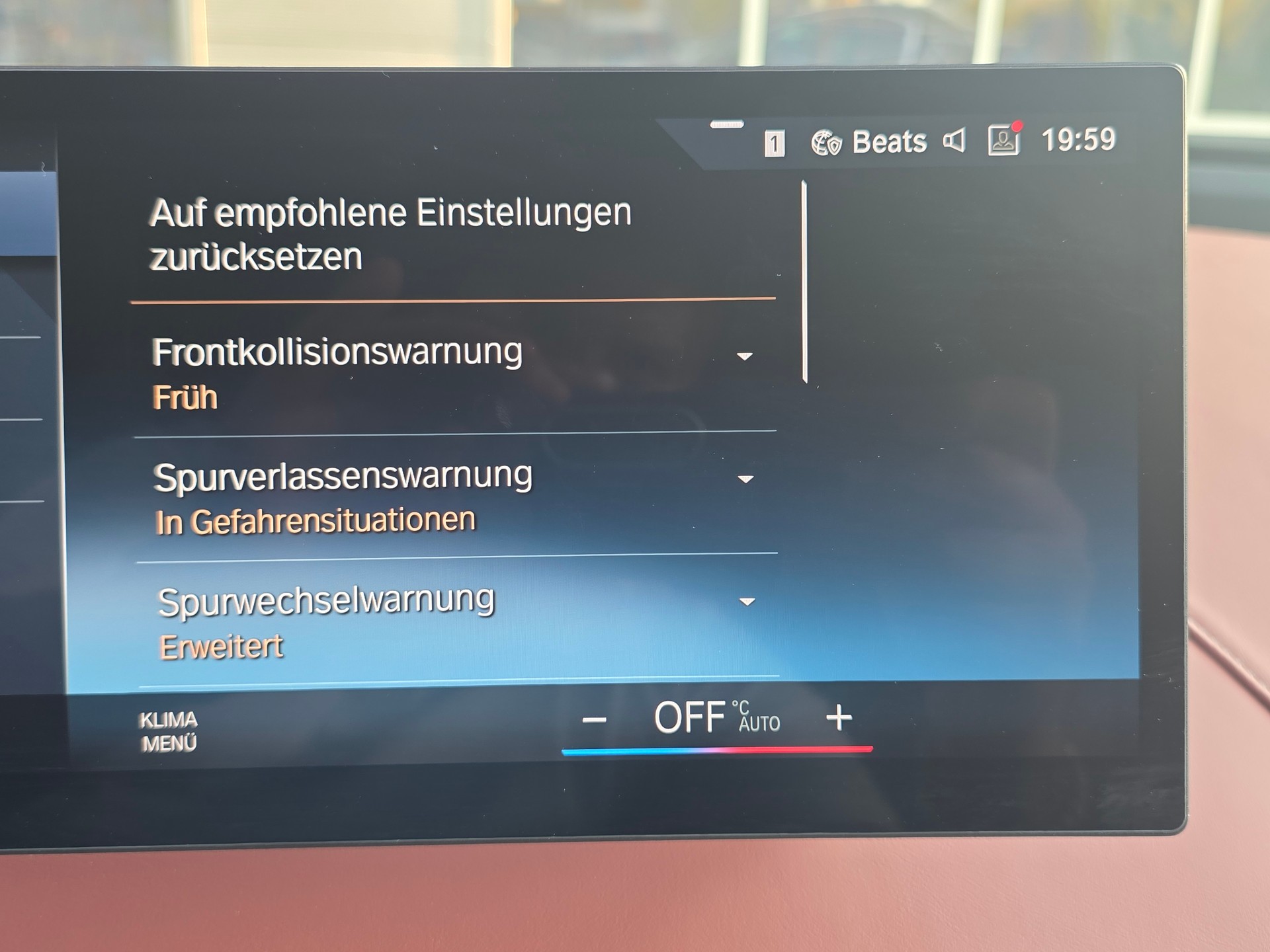 BMW iX xDrive40 ** VOLLAUSSTATTUNG - SoH Batterie 98.8% - MASSAGE SITZE - ASSISTENZ PLUS PAK. -KOMFORT PAK.- GARANTIE BIS 09.2030 **-image-28