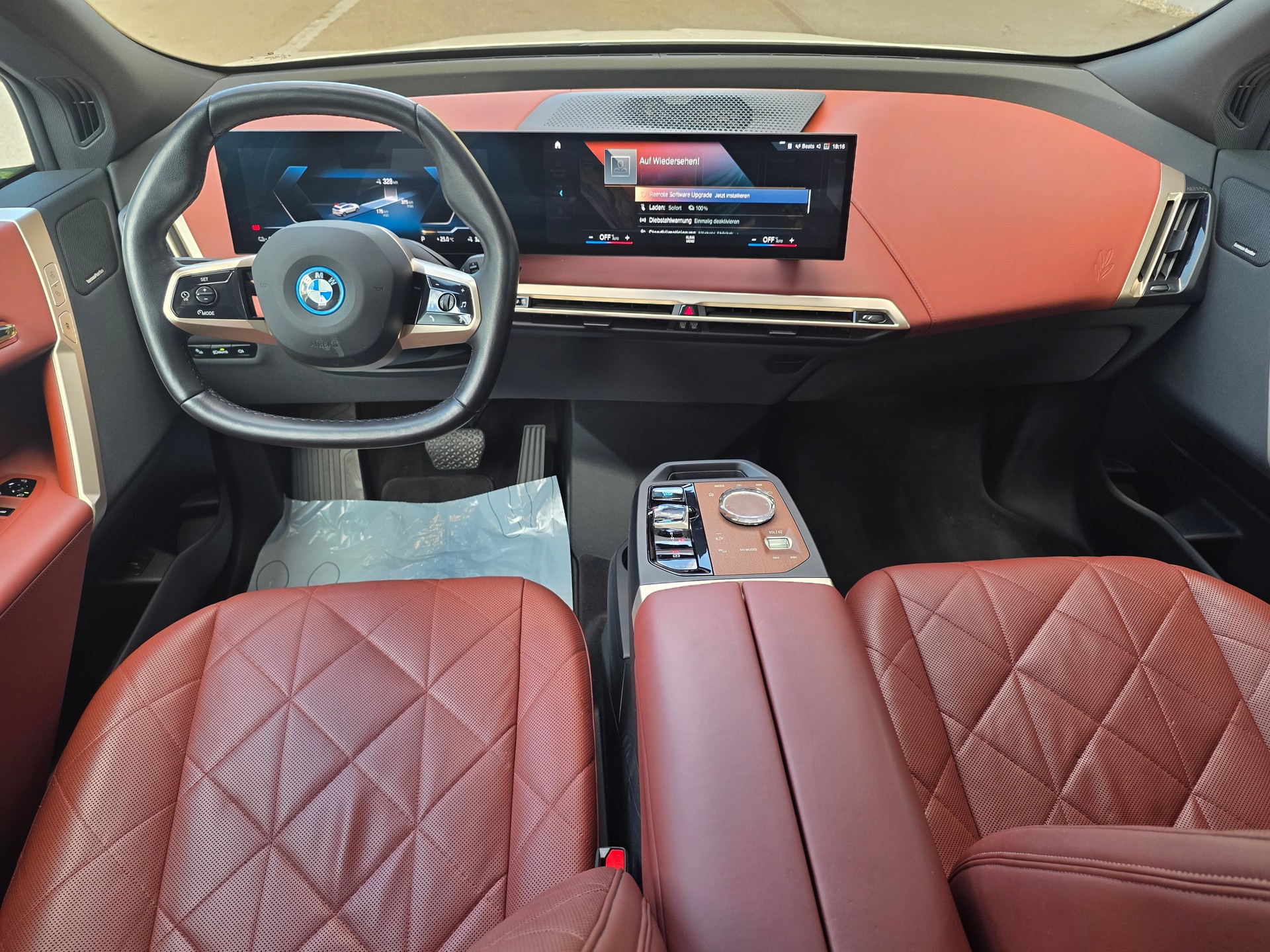 BMW iX xDrive40 ** VOLLAUSSTATTUNG - SoH Batterie 98.8% - MASSAGE SITZE - ASSISTENZ PLUS PAK. -KOMFORT PAK.- GARANTIE BIS 09.2030 **-image-8