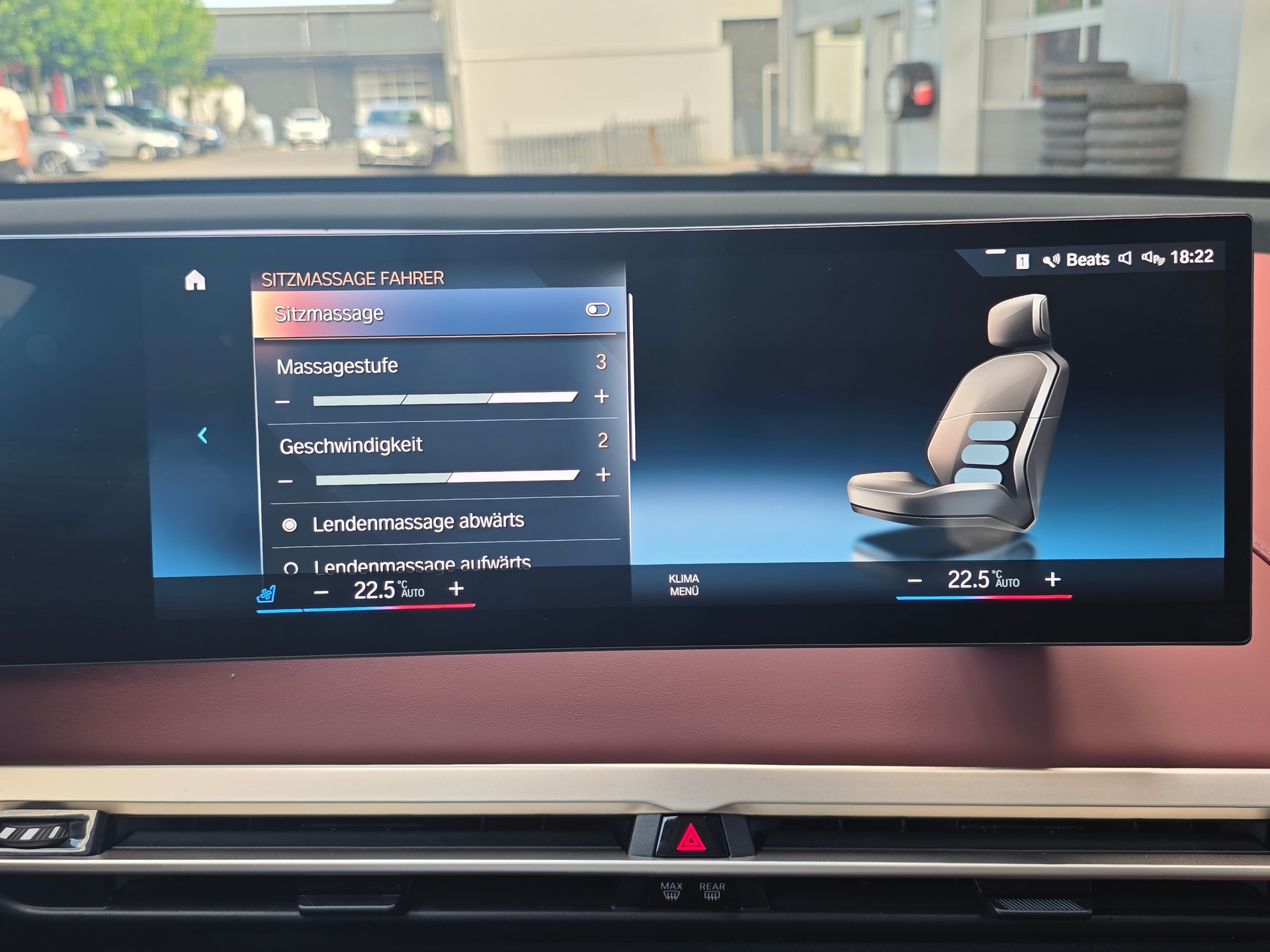 BMW iX xDrive40 ** VOLLAUSSTATTUNG - SoH Batterie 98.8% - MASSAGE SITZE - ASSISTENZ PLUS PAK. -KOMFORT PAK.- GARANTIE BIS 09.2030 **-image-13