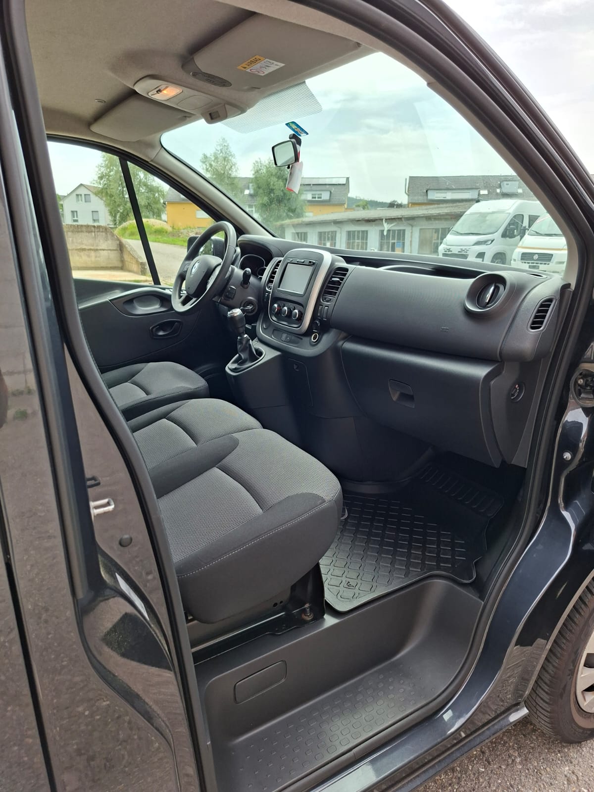 RENAULT dci 145-image-6