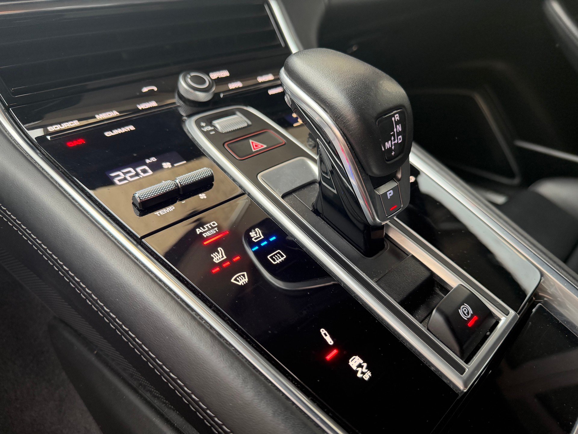 PORSCHE Panamera Turbo Sport Turismo PDK-image-14