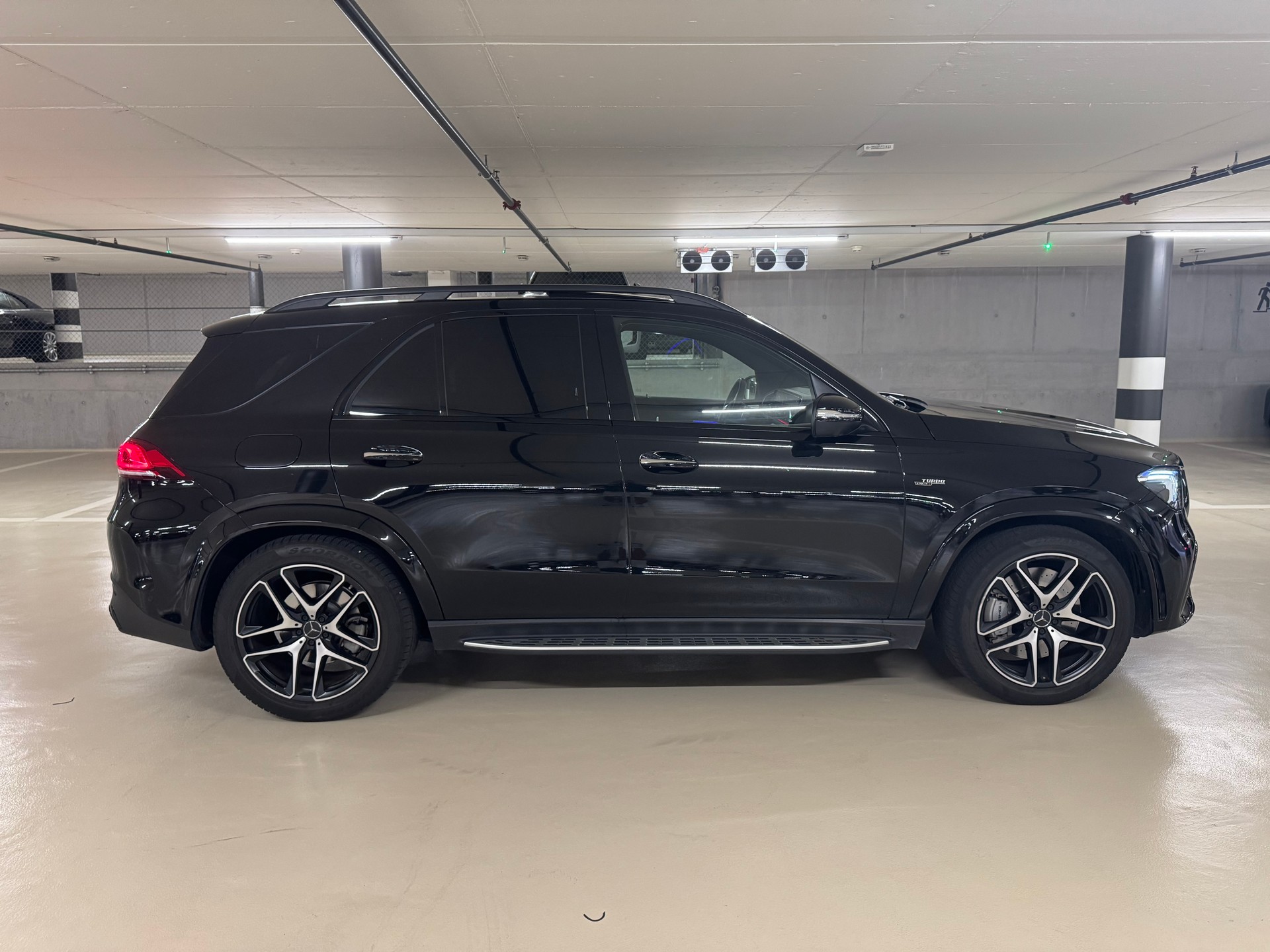 MERCEDES-BENZ GLE 53 AMG 4Matic+ 9G-Speedshift-image-5