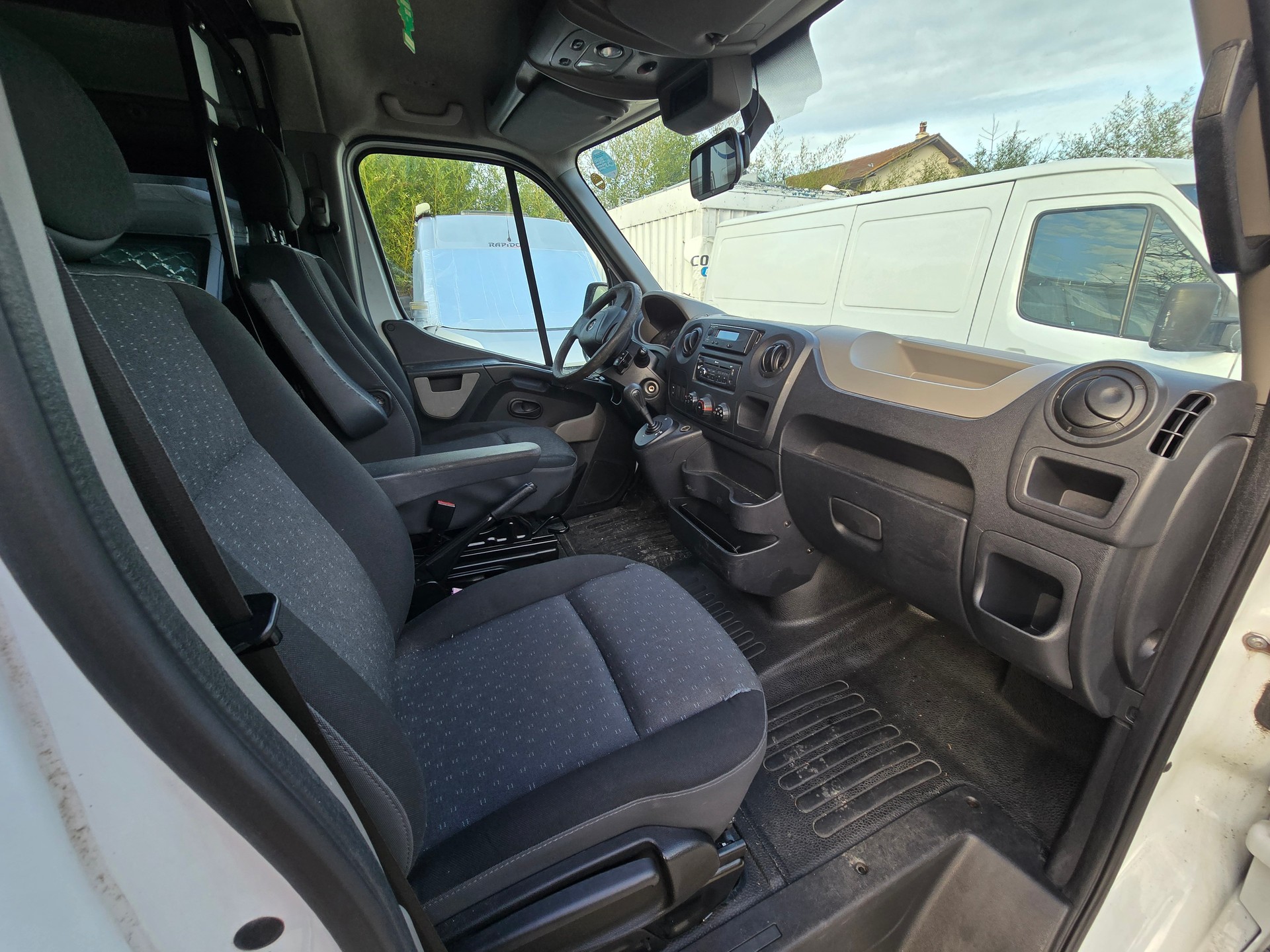 OPEL Movano 2.3 DT 3.3t L1H1 Easytronic-image-13