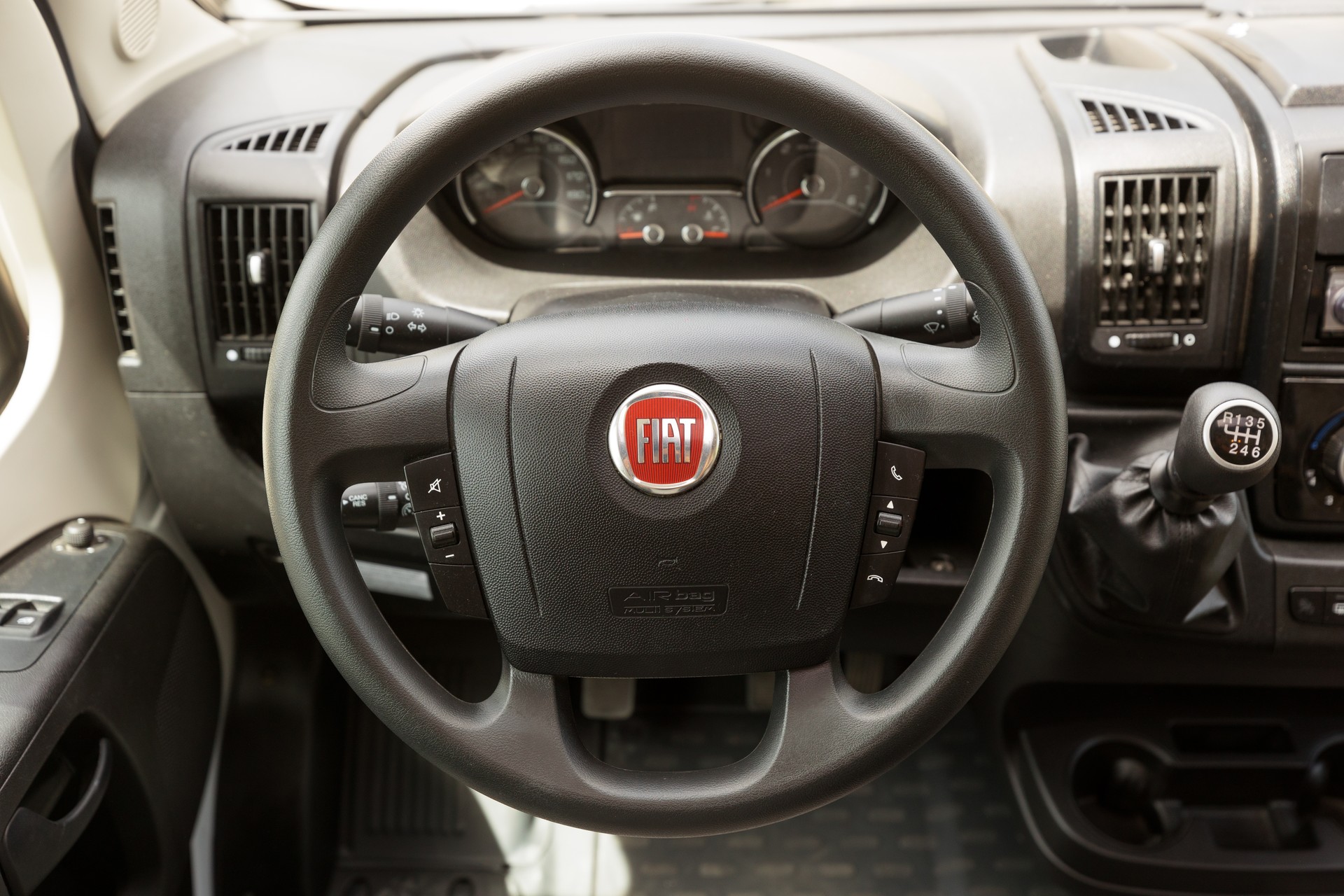 FIAT 2021 Fiat Ducato Weinsberg Carasuite | Voll ausgestattet | Schlafplätze für 5-image-5