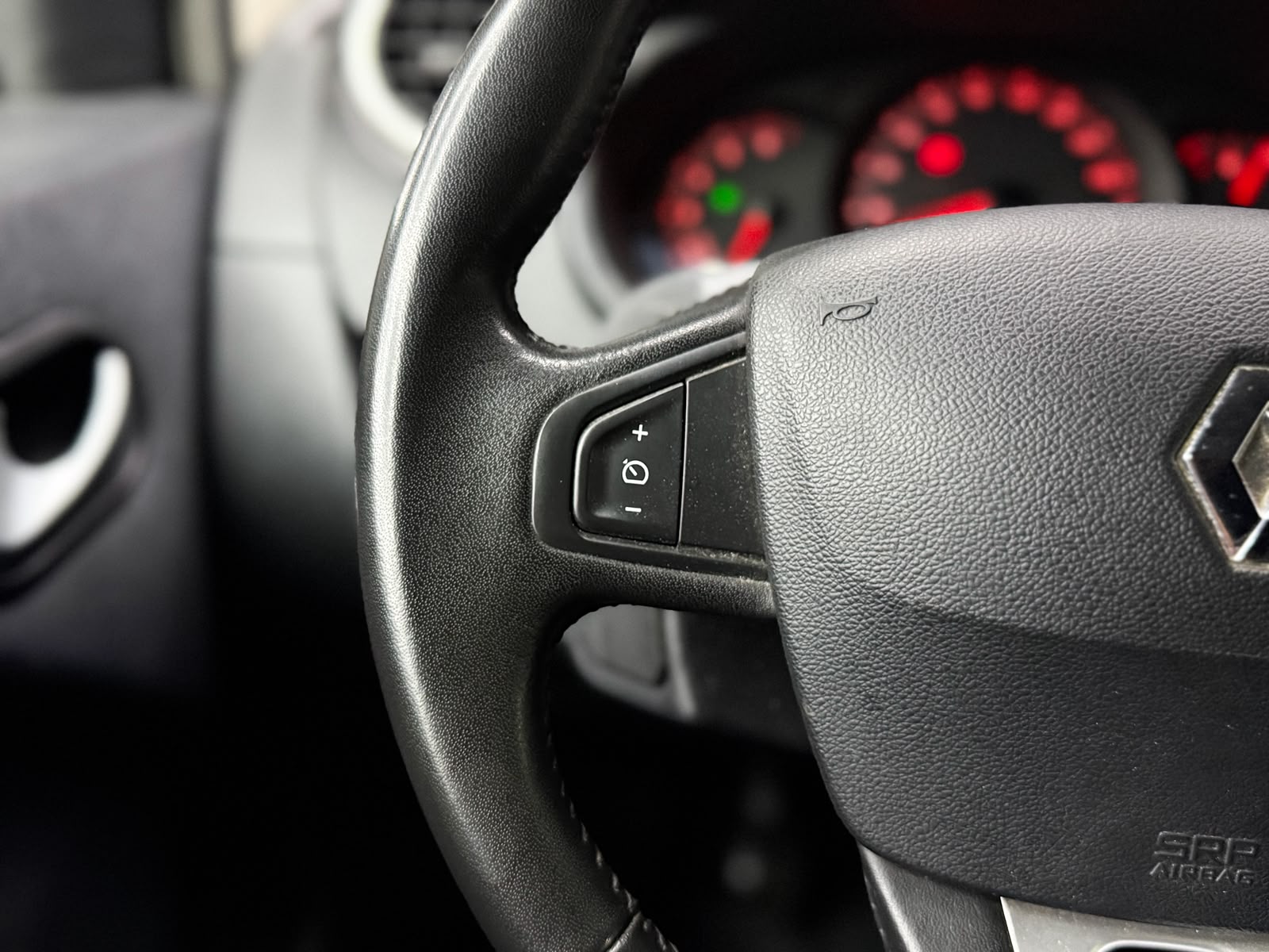 RENAULT Grand Kangoo 1.5 dCi Dynamique-image-11
