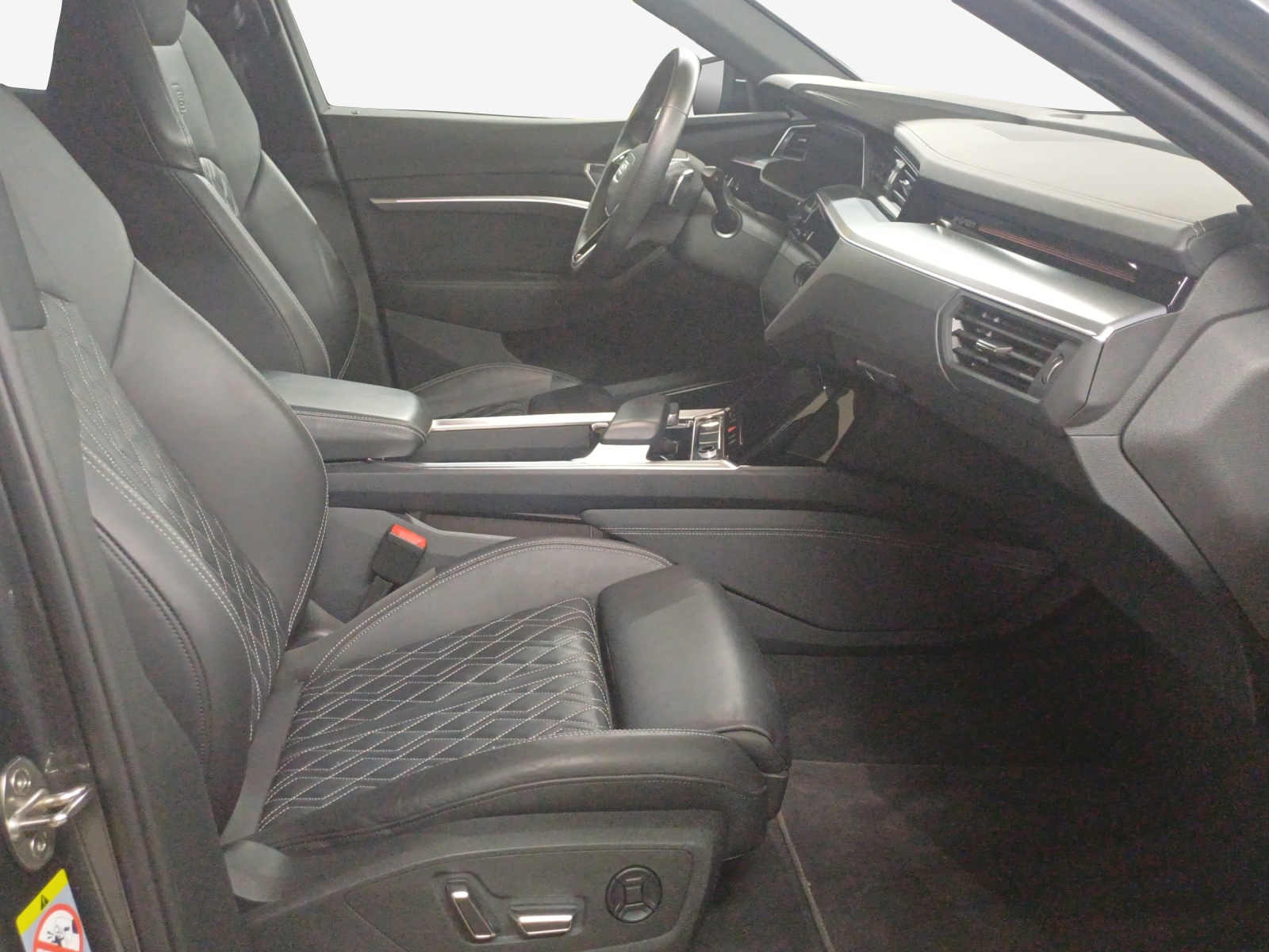 AUDI e-tron 55 Sportback S Line quattro-image-14