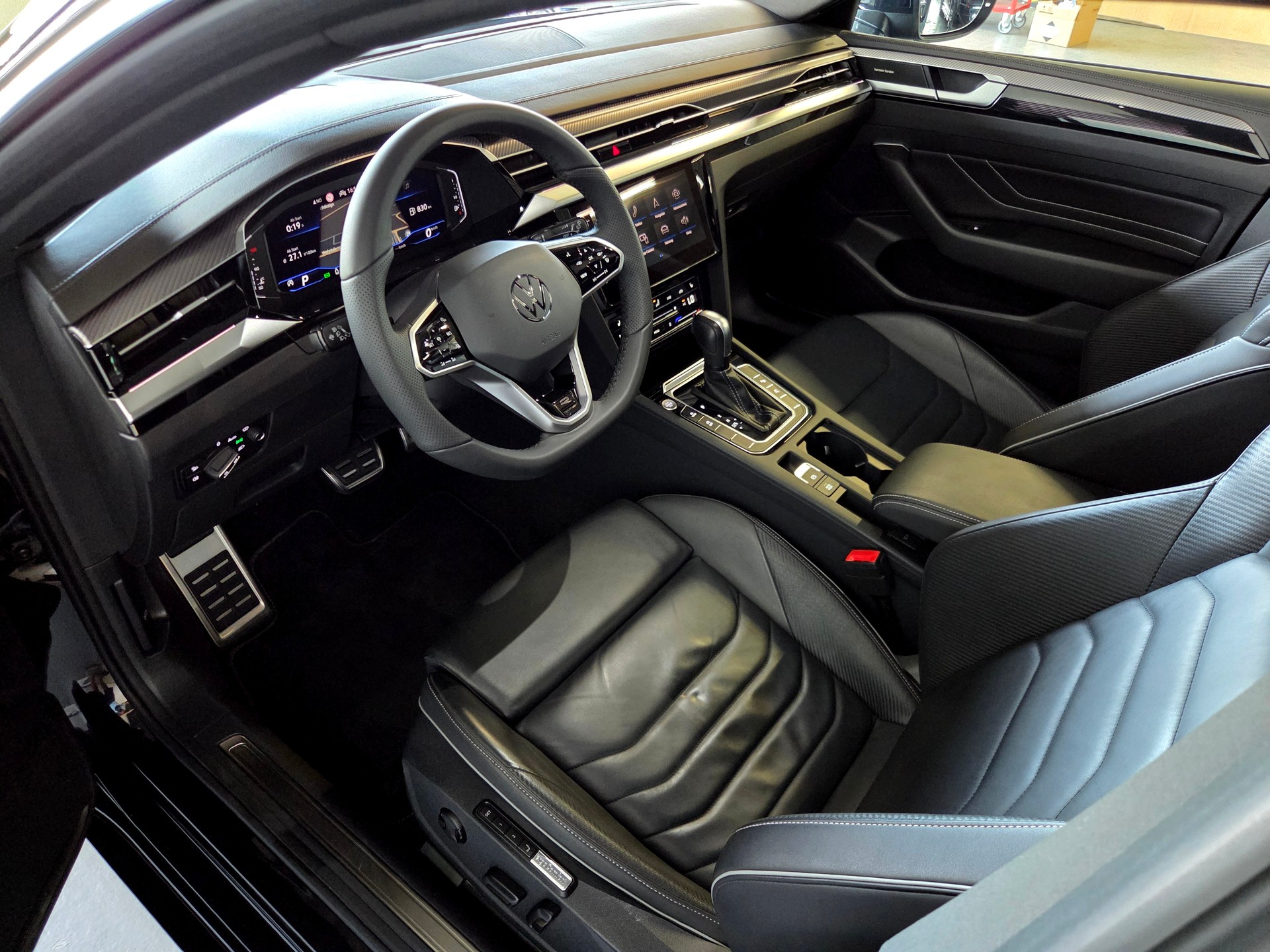 VW Arteon Shooting Brake 2.0 TDI R-Line DSG 4m-showroom-element-3