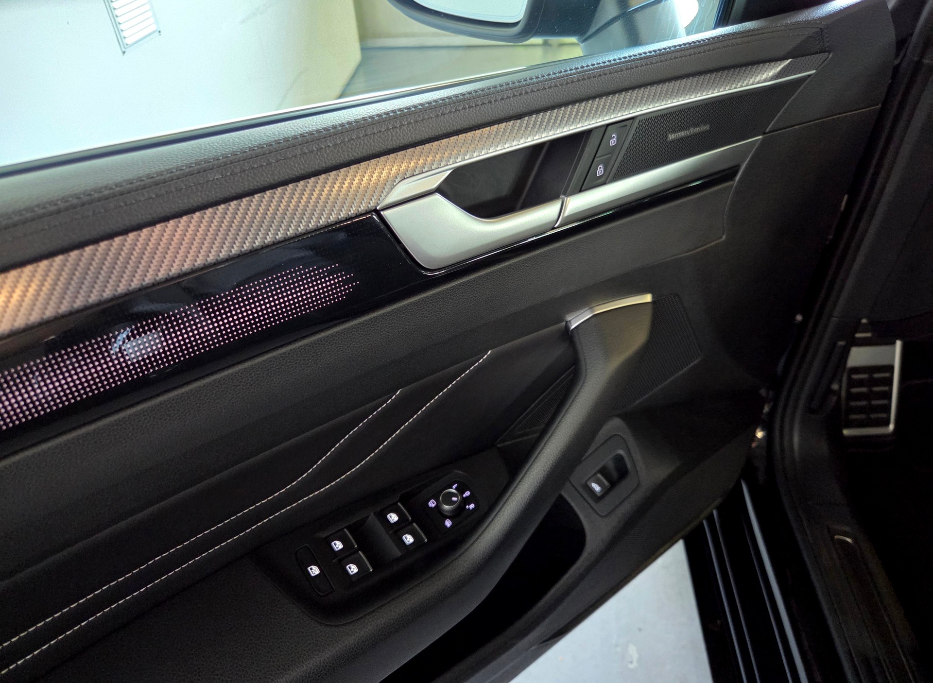VW Arteon Shooting Brake 2.0 TDI R-Line DSG 4m-image-20