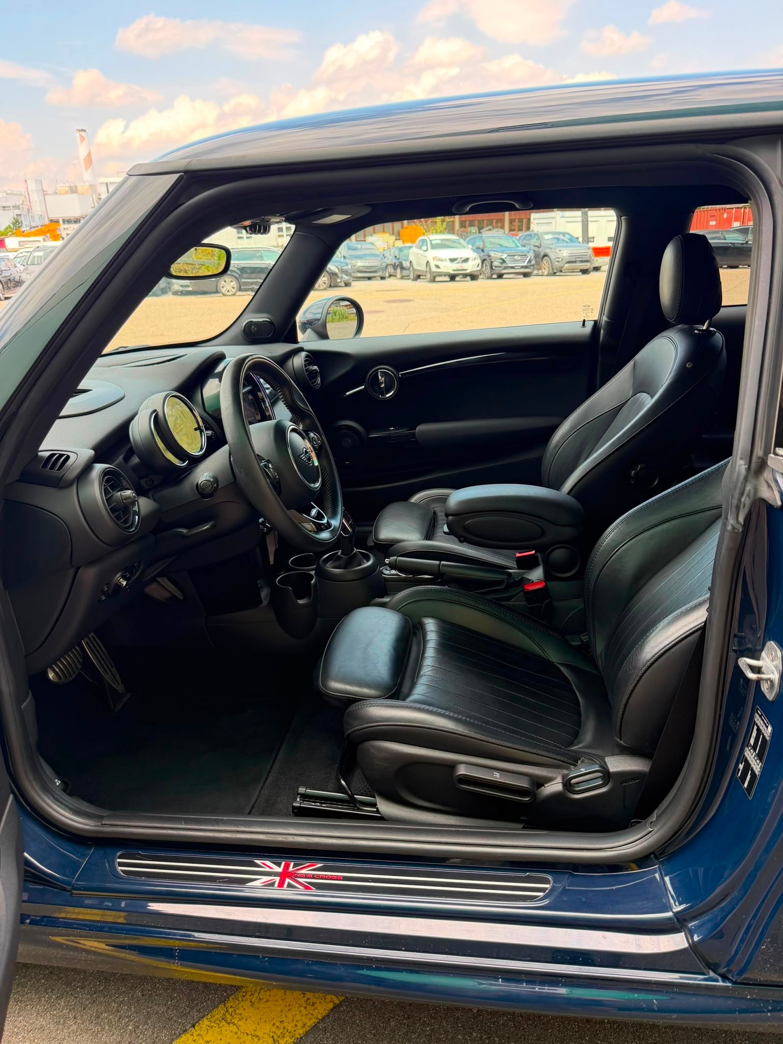MINI Cooper King's Cross Steptronic DKG-image-8