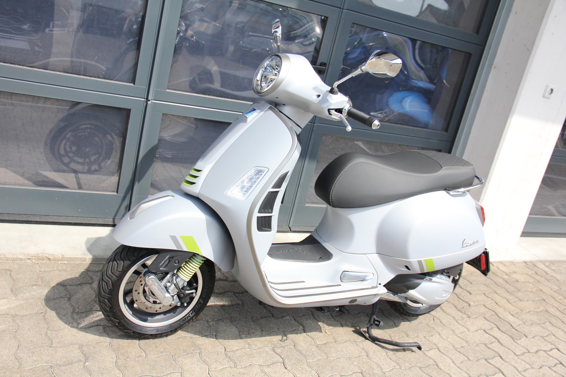 PIAGGIO Vespa GTS 300 Super Tech ABS-image-6