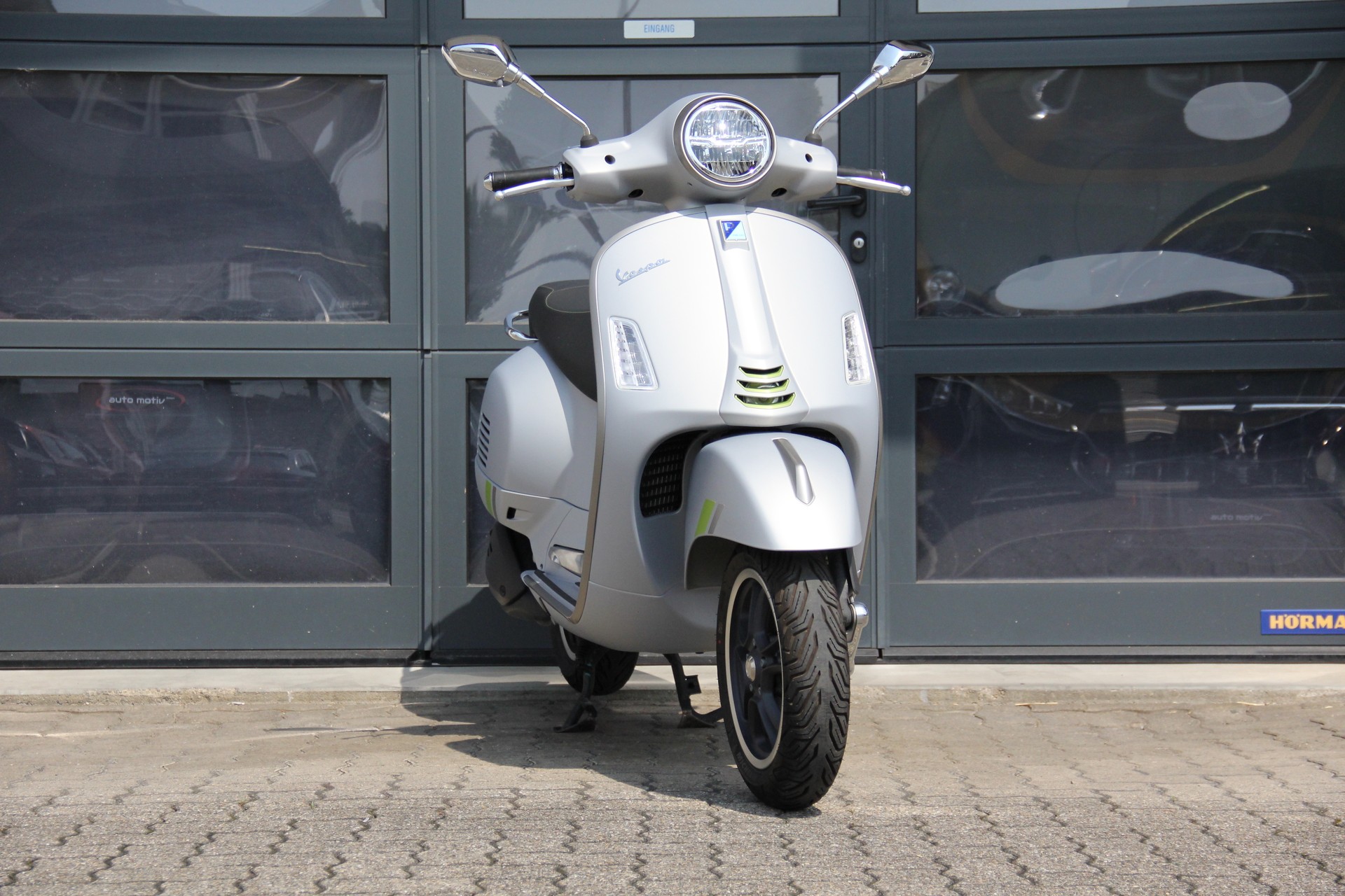 PIAGGIO Vespa GTS 300 Super Tech ABS-image-4