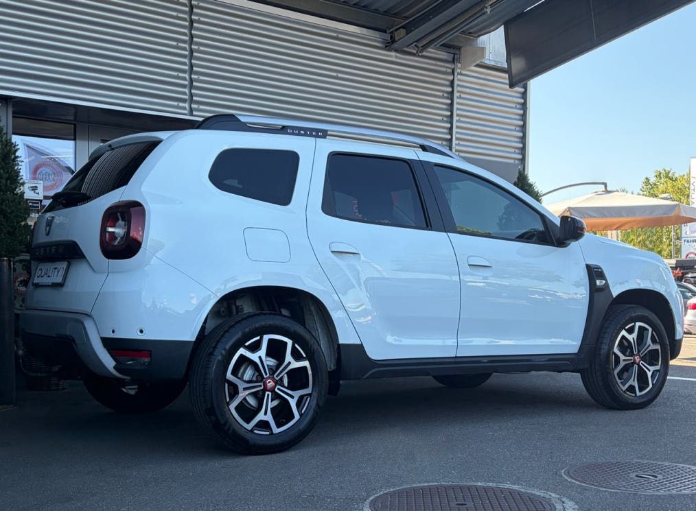DACIA Duster TCe 150 Prestige 4x4-showroom-element-2