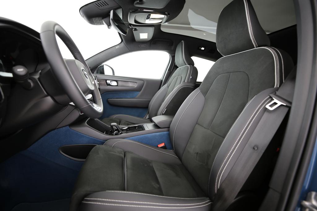 VOLVO C40 P8 Twin Recharge AWD-showroom-element-3