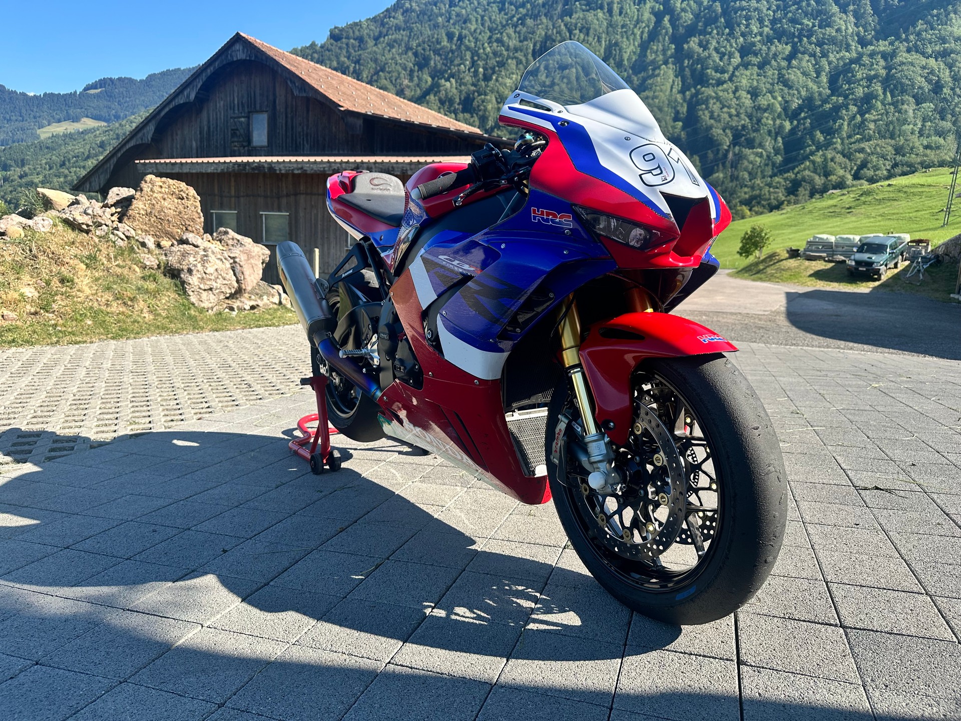 HONDA CBR 1000 RR-R SP-image-3