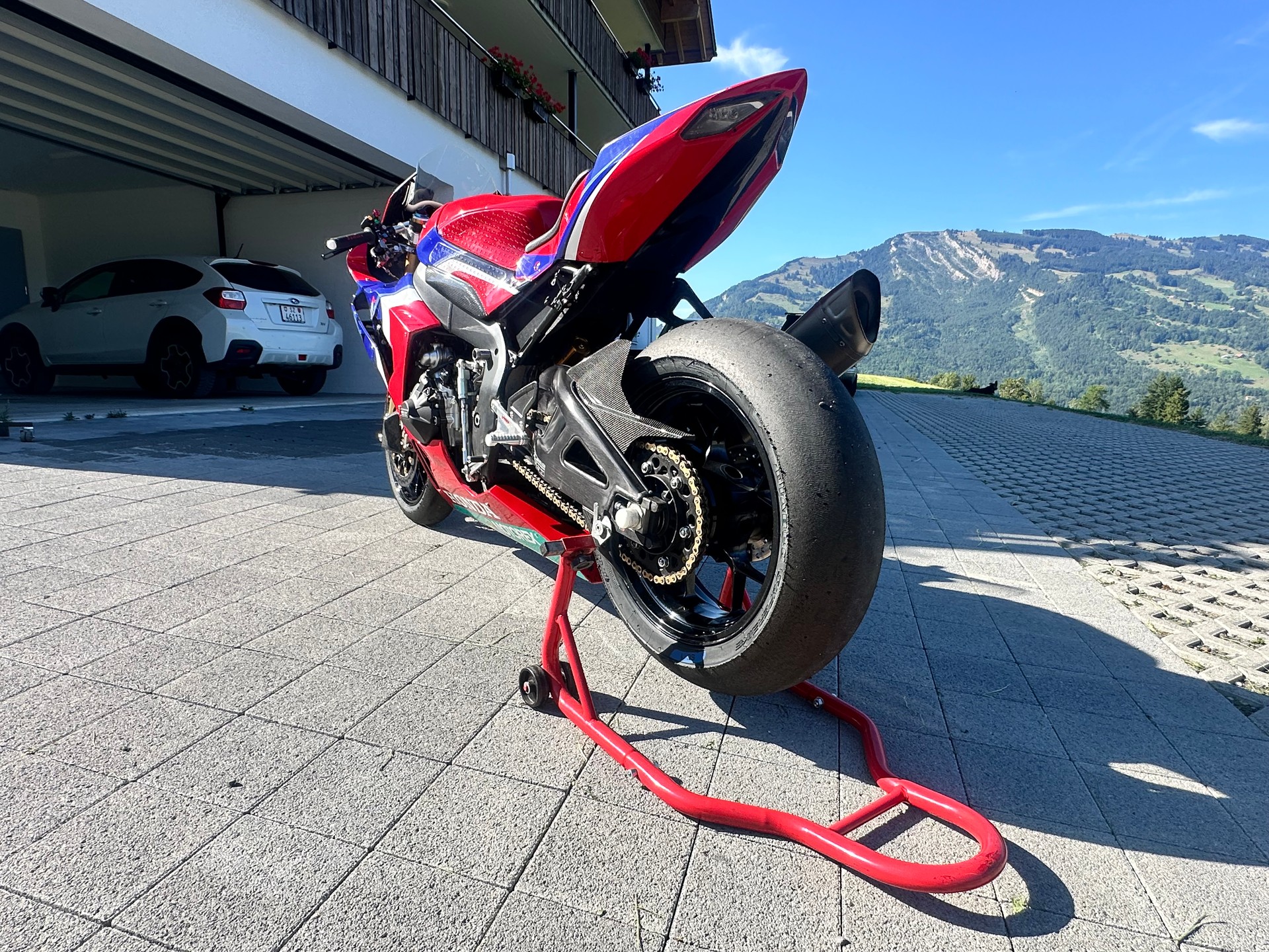 HONDA CBR 1000 RR-R SP-image-1
