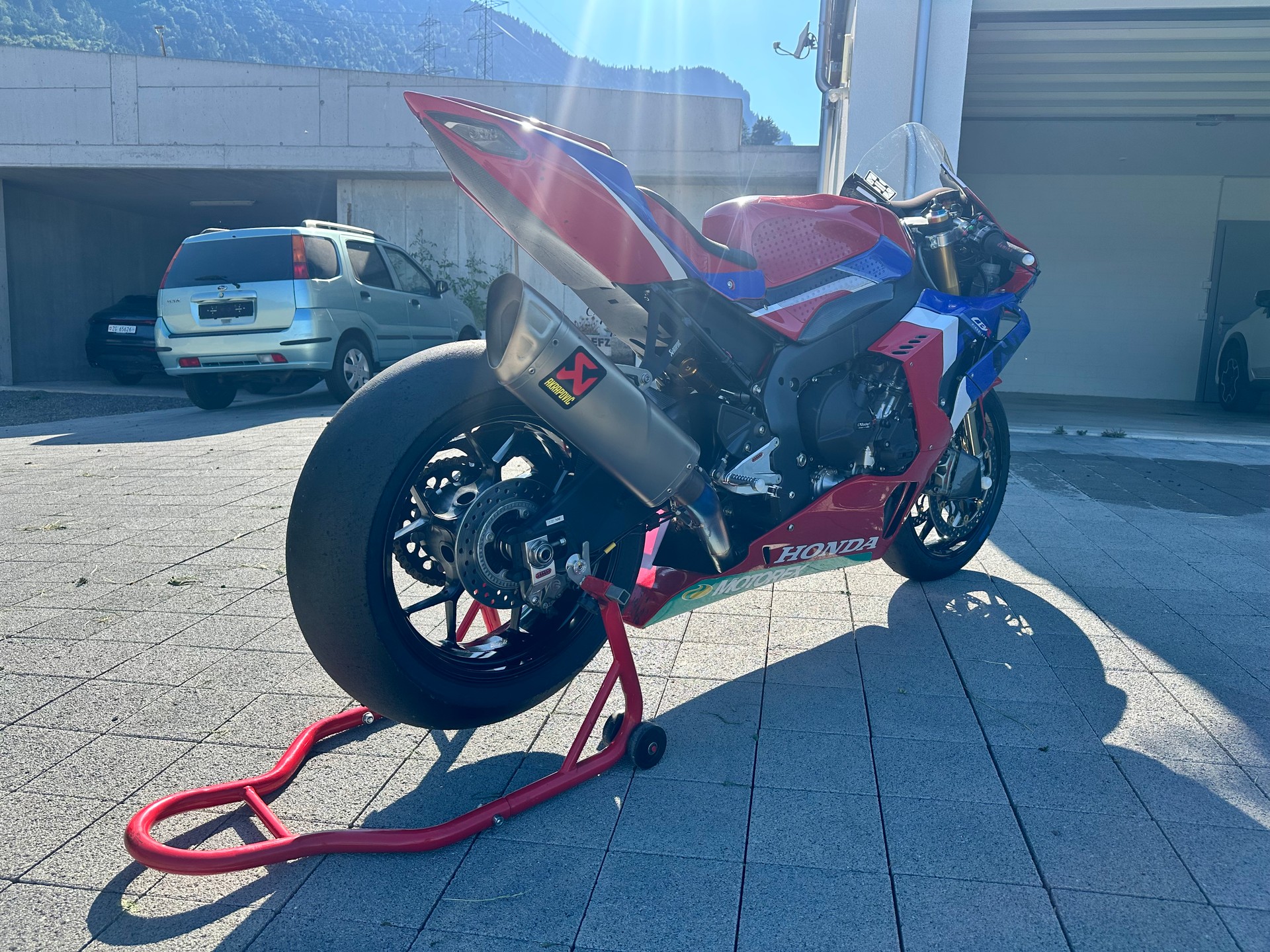 HONDA CBR 1000 RR-R SP-image-2