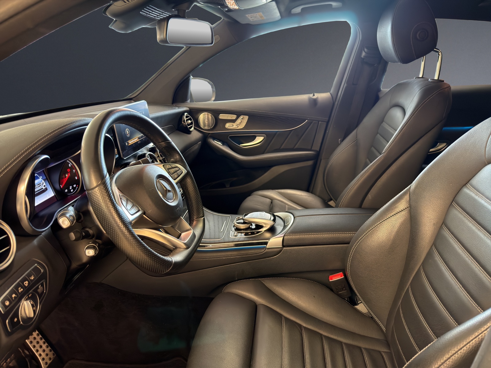 MERCEDES-BENZ GLC Coupé 300 4Matic-image-6