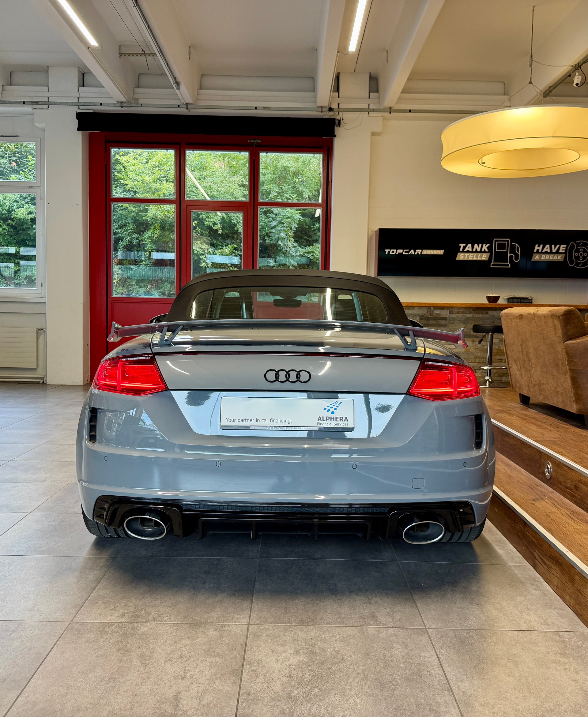 AUDI TT Roadster TTRS S-tronic-image-9