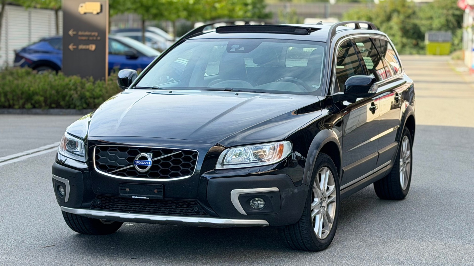 VOLVO XC70 T6 AWD Momentum Dynamic Edition Geartronic