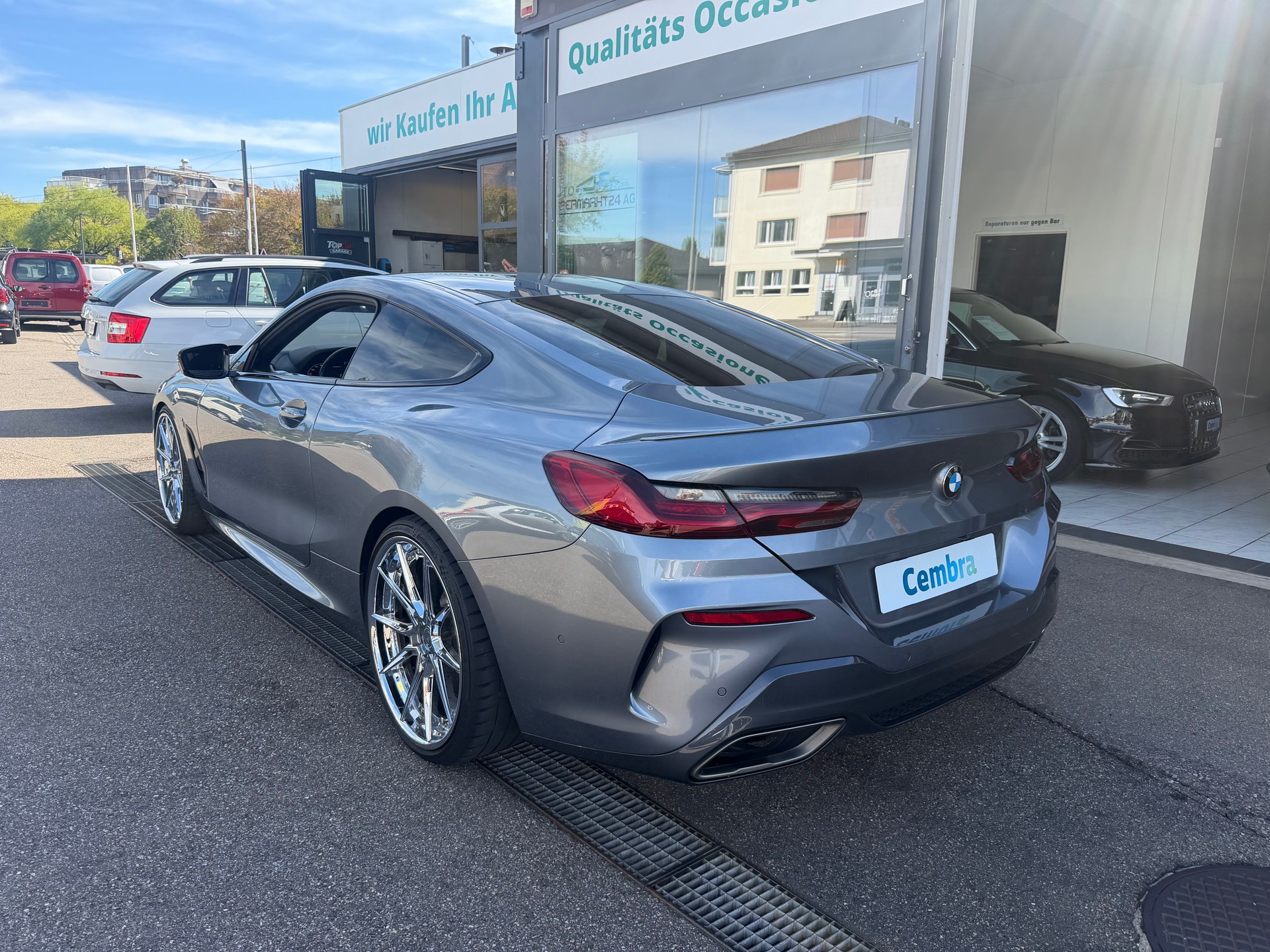 BMW M850i xDrive First Edition Steptronic-showroom-element-2