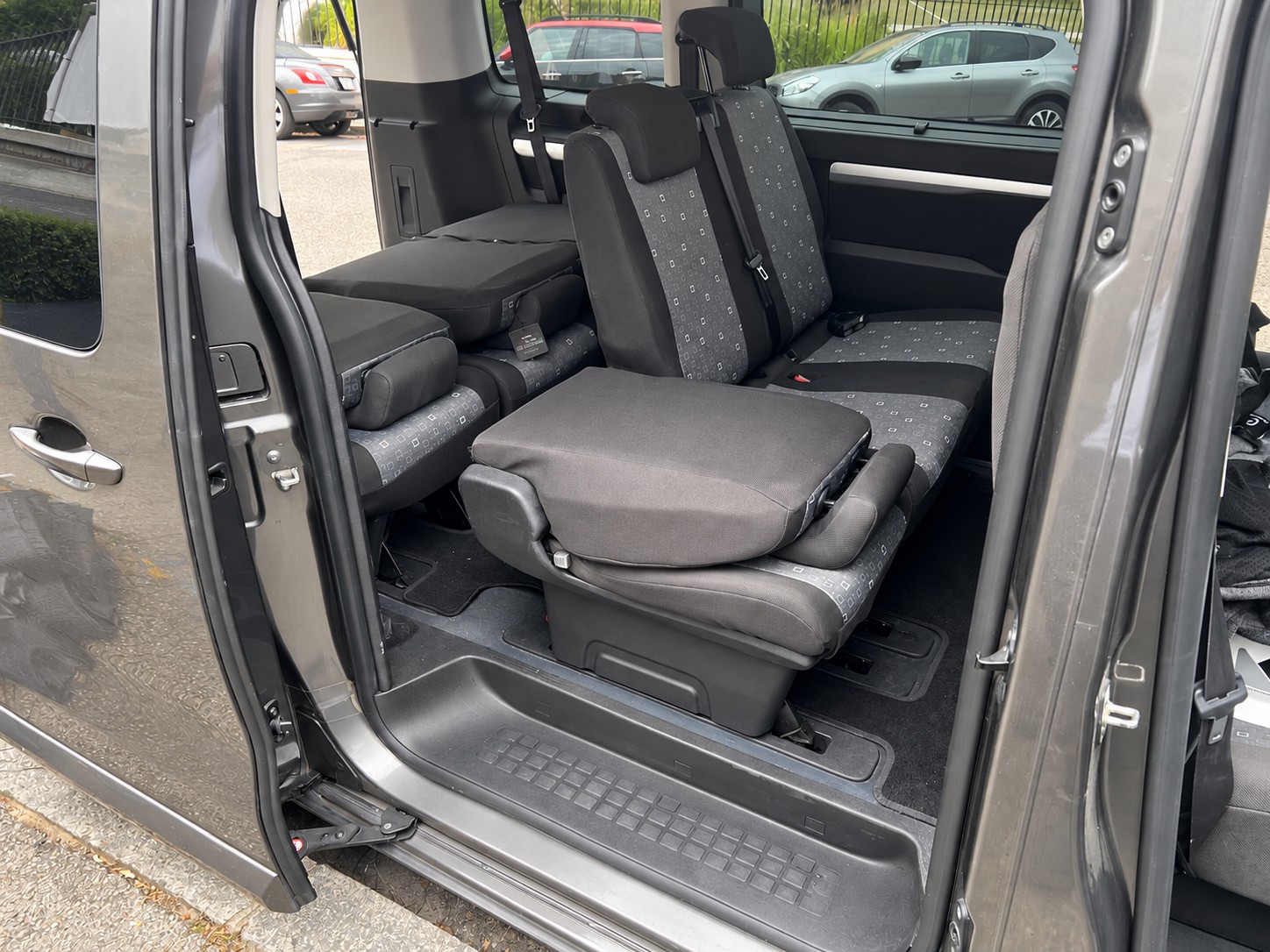 CITROEN 2.0 BlueHDi 180 Business S/S-image-5